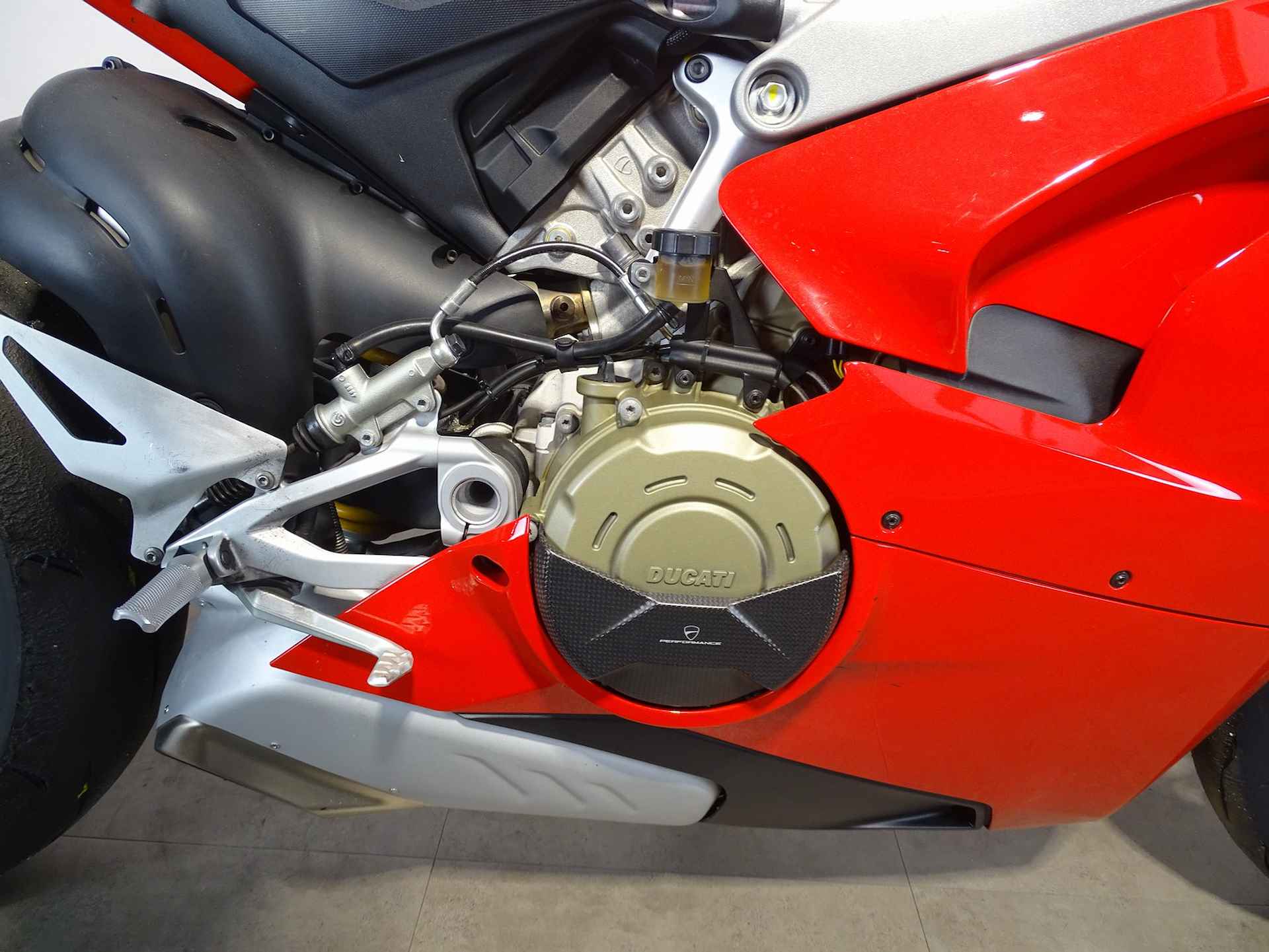 Ducati PANIGALE V4 S - 6/9