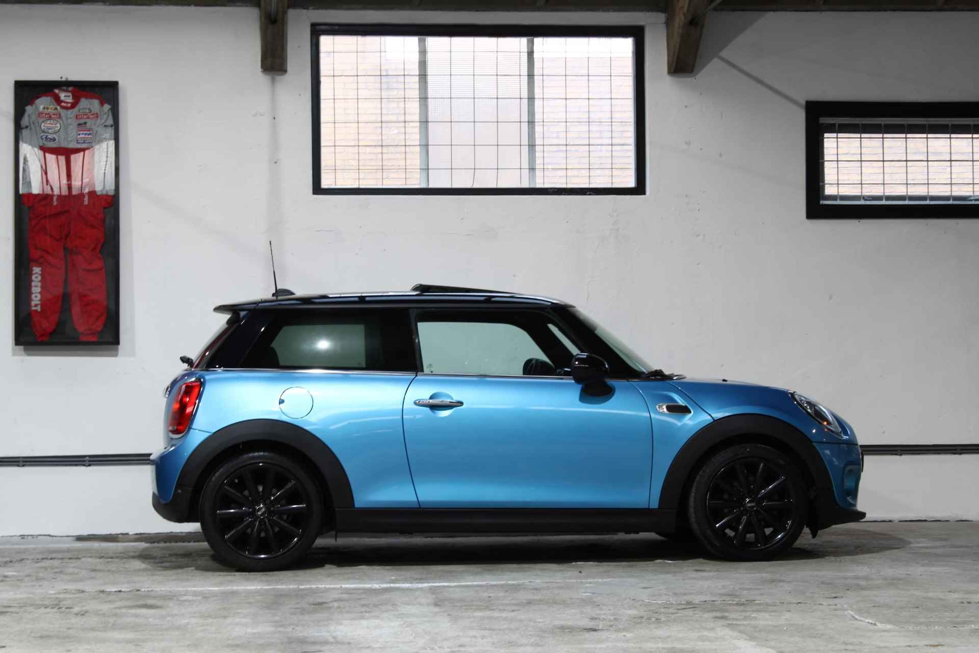 Mini Mini 1.5 Cooper Chili Business | Panoramadak | 17 inch | Parkeersensoren | LED | Stoelverwarming | NL Auto | - 8/25