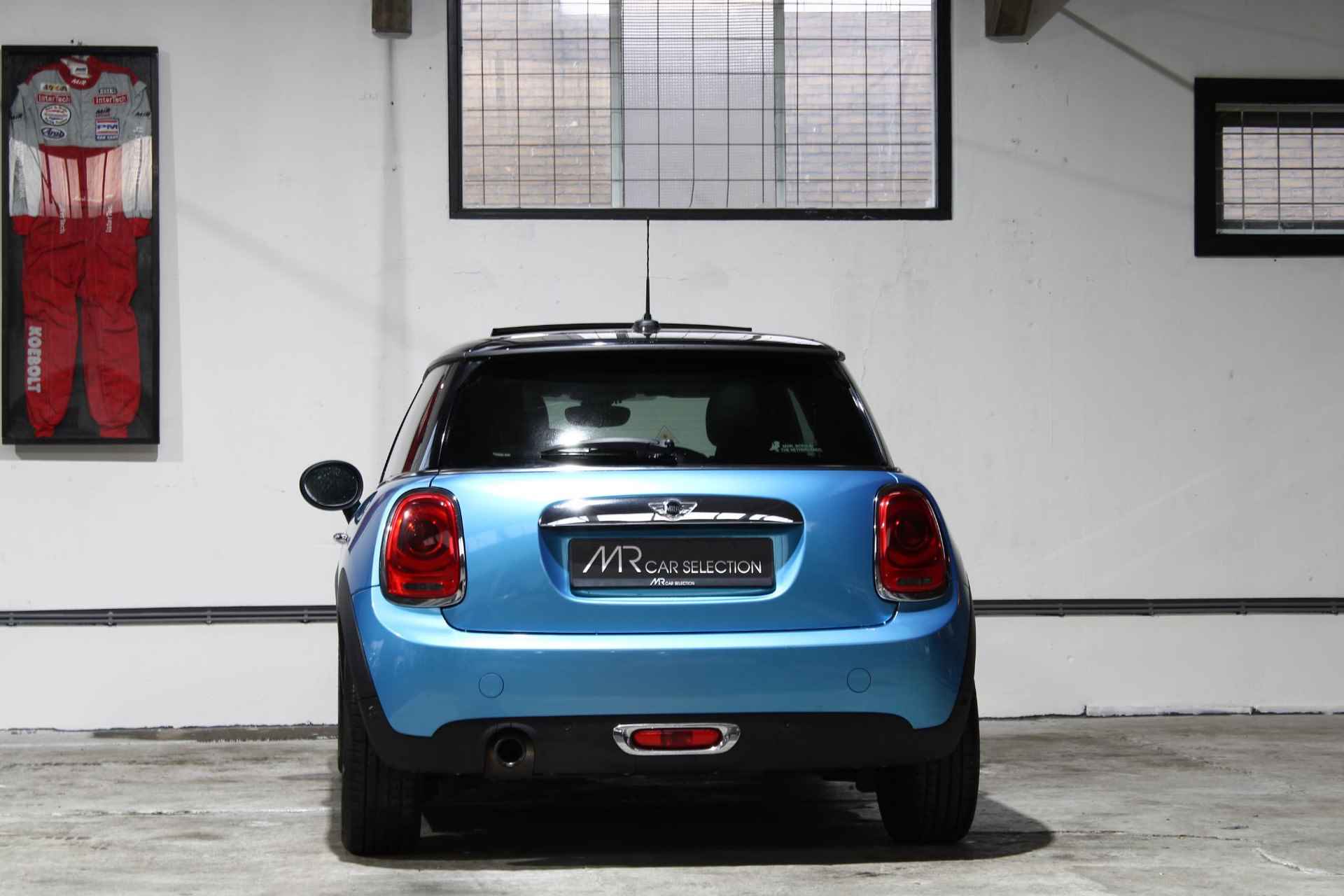 Mini Mini 1.5 Cooper Chili Business | Panoramadak | 17 inch | Parkeersensoren | LED | Stoelverwarming | NL Auto | - 9/25