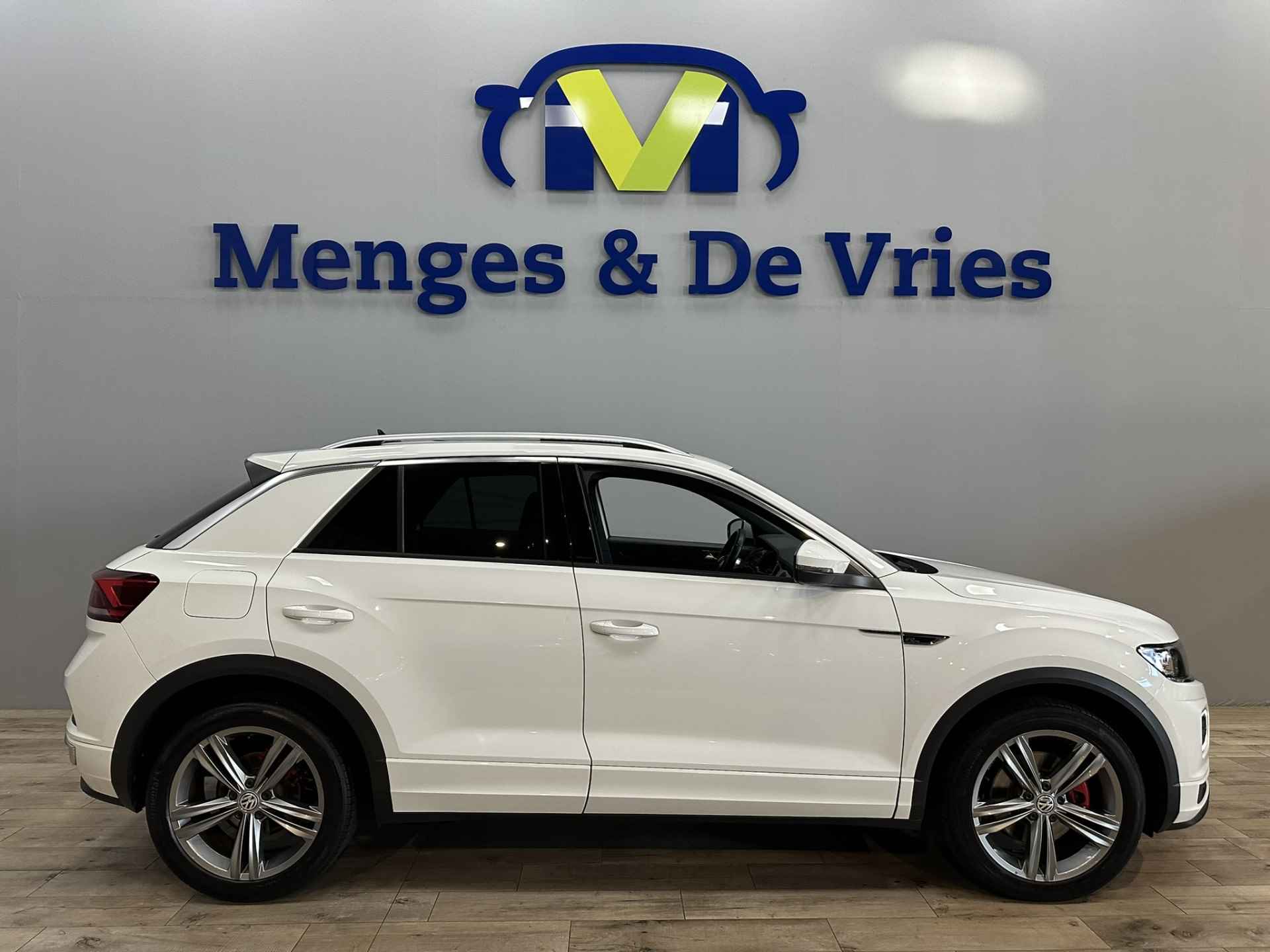 Volkswagen T-Roc 1.5 TSI Sport Business R R Line | Virtual | LED | Panorama | Adaptive Cruise | Navigatie | Apple Carplay Android Auto | Isofix | NAP | - 2/42