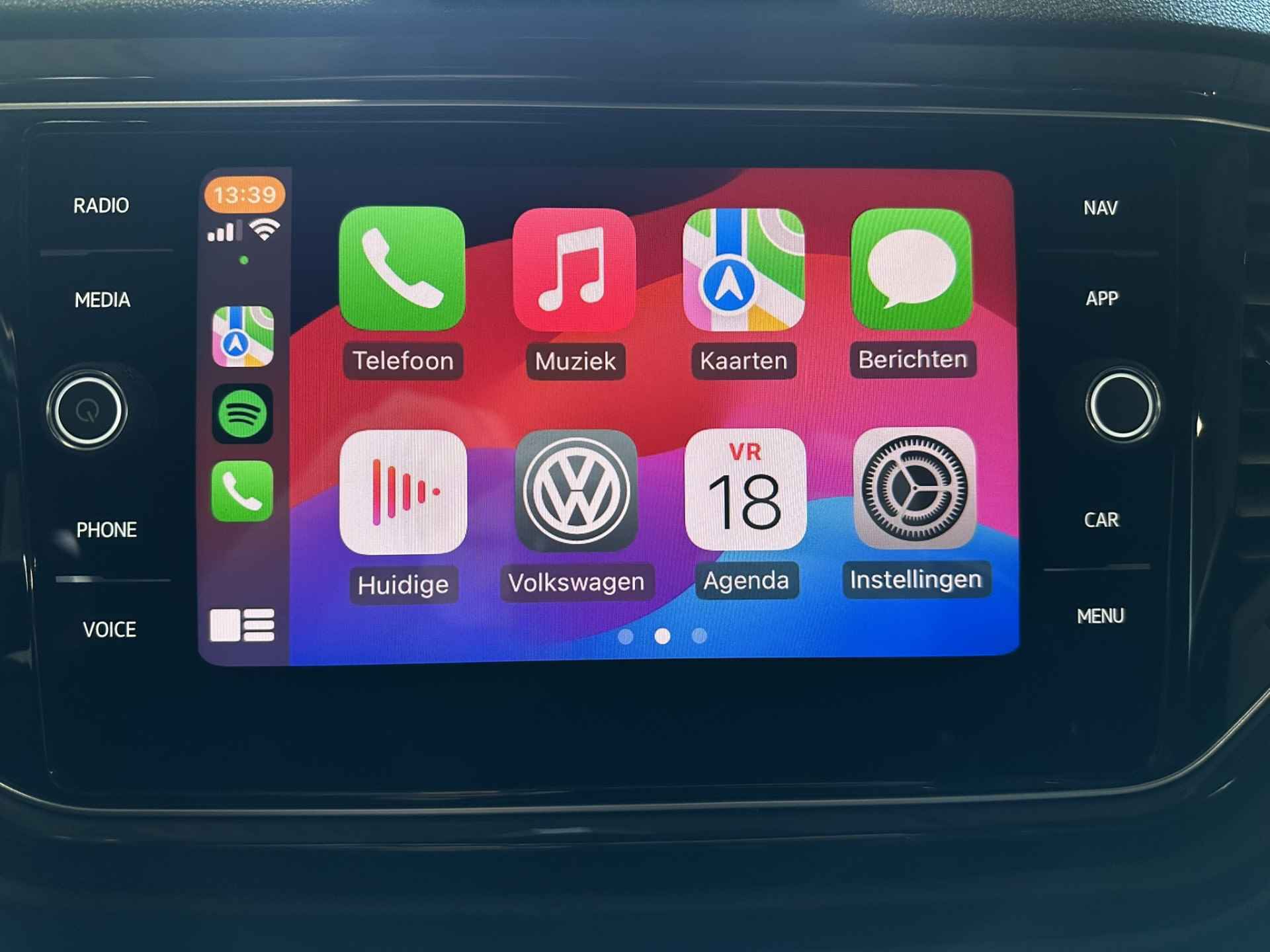 Volkswagen T-Roc 1.5 TSI Sport Business R R Line | Virtual | LED | Panorama | Adaptive Cruise | Navigatie | Apple Carplay Android Auto | Isofix | NAP | - 21/42