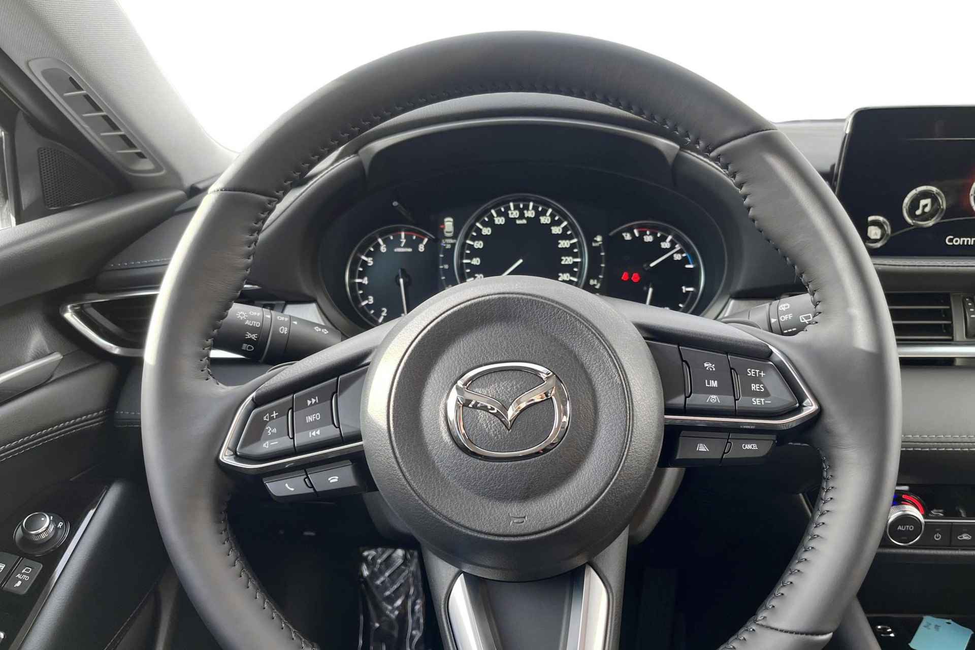 Mazda 6 Sportbreak 2.0 SkyActiv-G 165 Exclusive-Line DIRECT LEVERBAAR € 10.000,- voorraadkorting ! - 8/27