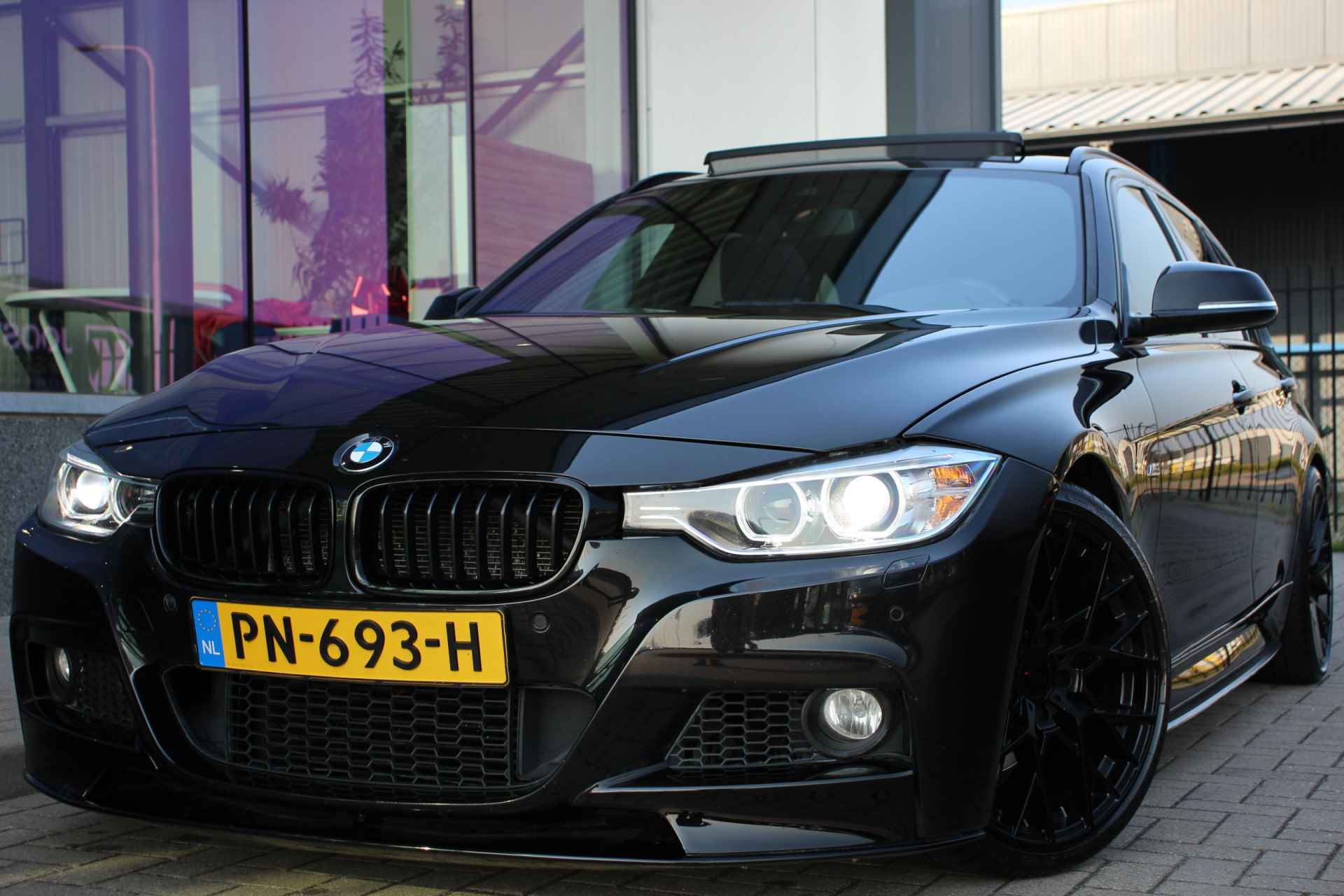 BMW 3 Serie Touring 330d High Executive 373PK Stage 2 | M-Performance | Panoramadak | 19'' - 4/34