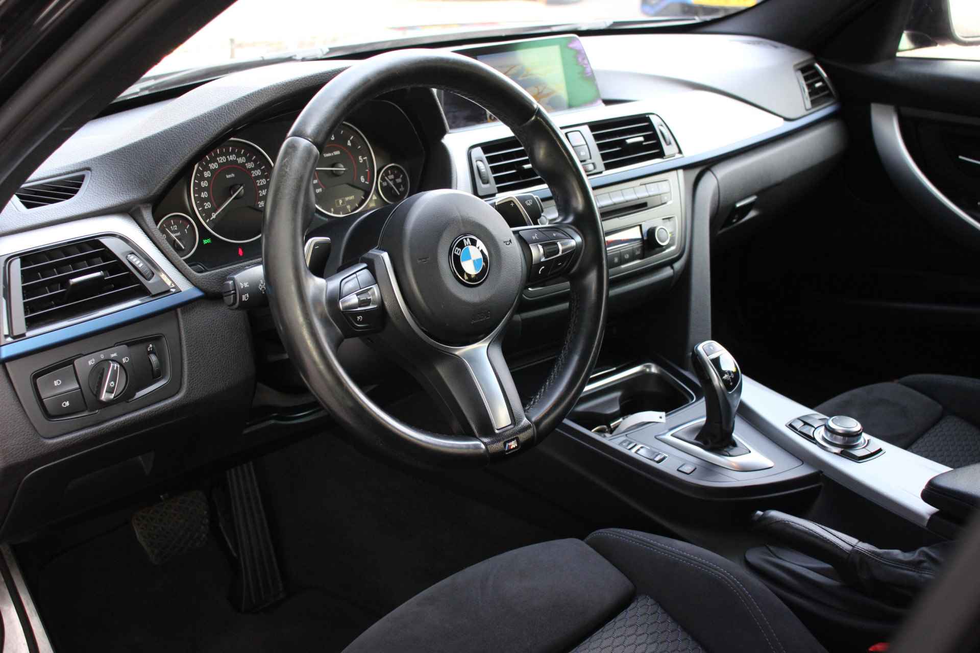 BMW 3 Serie Touring 330d High Executive 373PK Stage 2 | M-Performance | Panoramadak | 19'' - 5/34