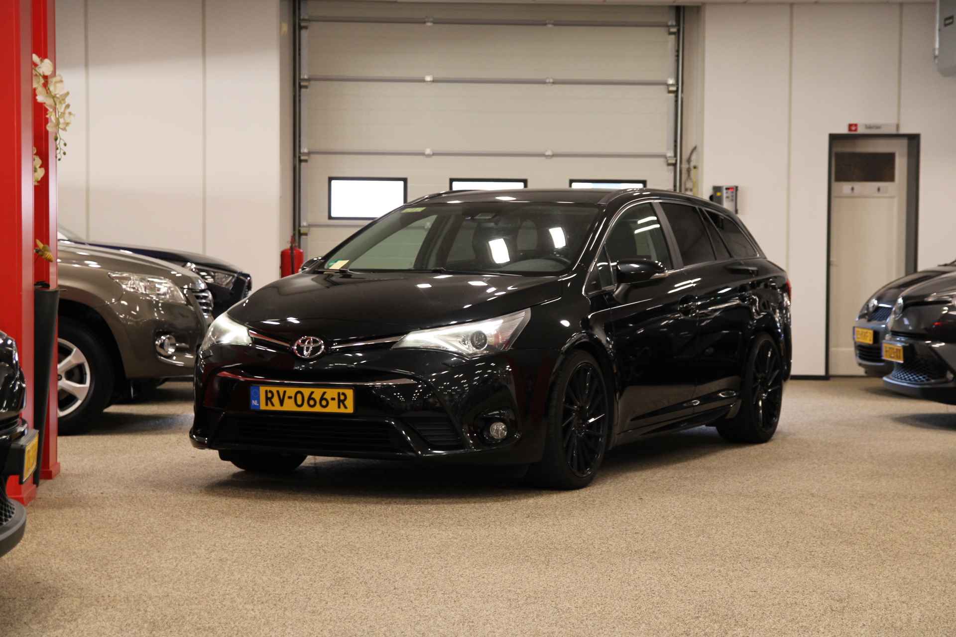 Toyota Avensis Touring Sports 1.8 VVT-i Executive | 19" velgen | Trekhaak - 9/40