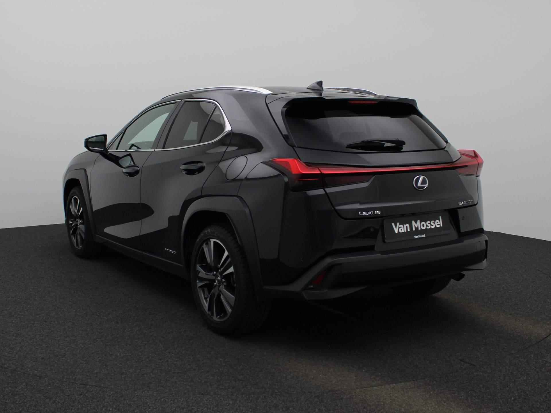 Lexus UX 250h Business Line | NAVIGATIE | ACHTERUITRIJCAMERA | ADAPTIVE CRUISE CONTROL | CLIMATE CONTROL | LED KOPLAMPEN | PARKEERSENSOREN | LANE ASSIST | DODENHOEK ASSISTENT | LED KOPLAMPEN | - 2/39