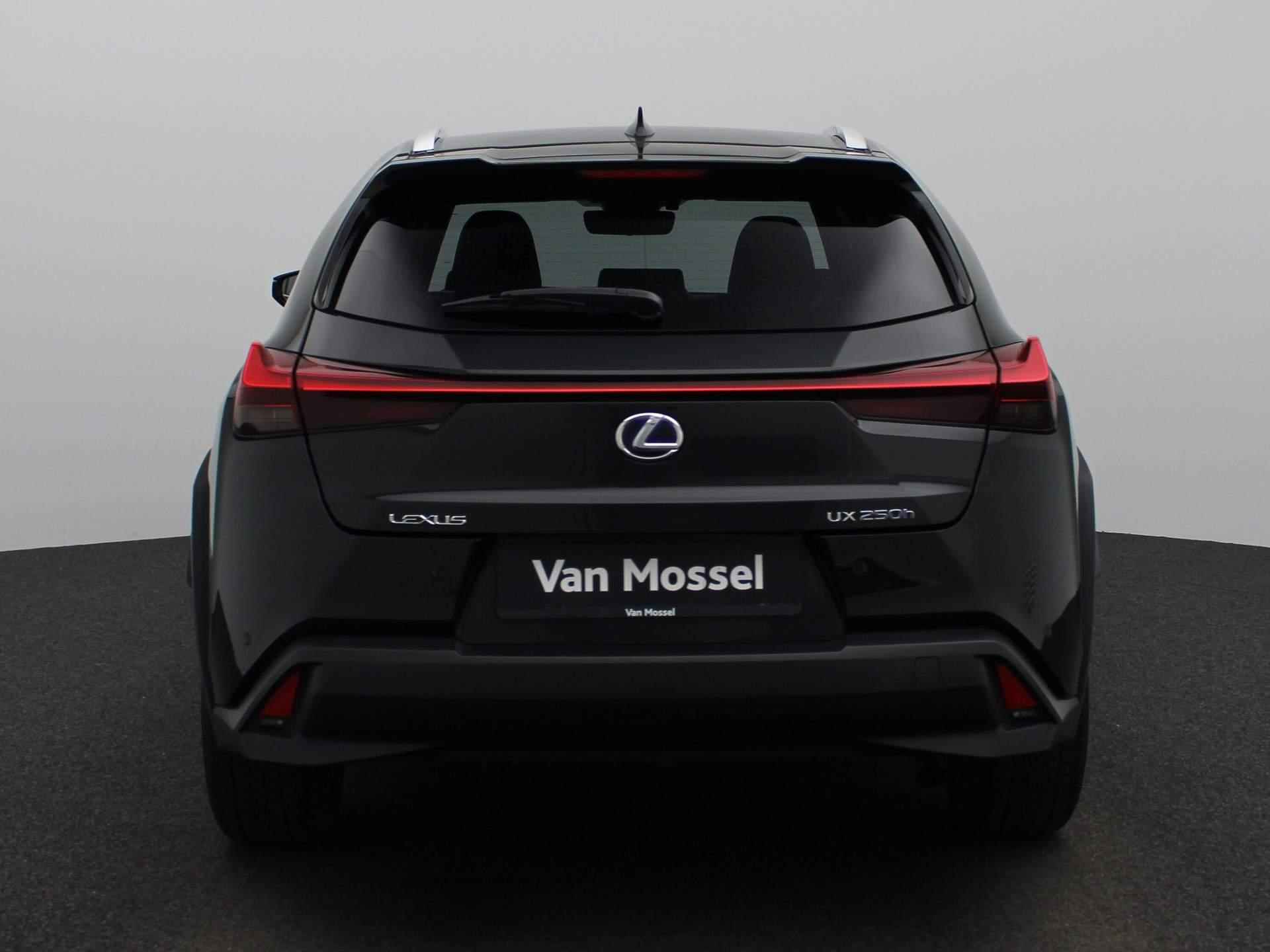 Lexus UX 250h Business Line | NAVIGATIE | ACHTERUITRIJCAMERA | ADAPTIVE CRUISE CONTROL | CLIMATE CONTROL | LED KOPLAMPEN | PARKEERSENSOREN | LANE ASSIST | DODENHOEK ASSISTENT | LED KOPLAMPEN | - 9/39