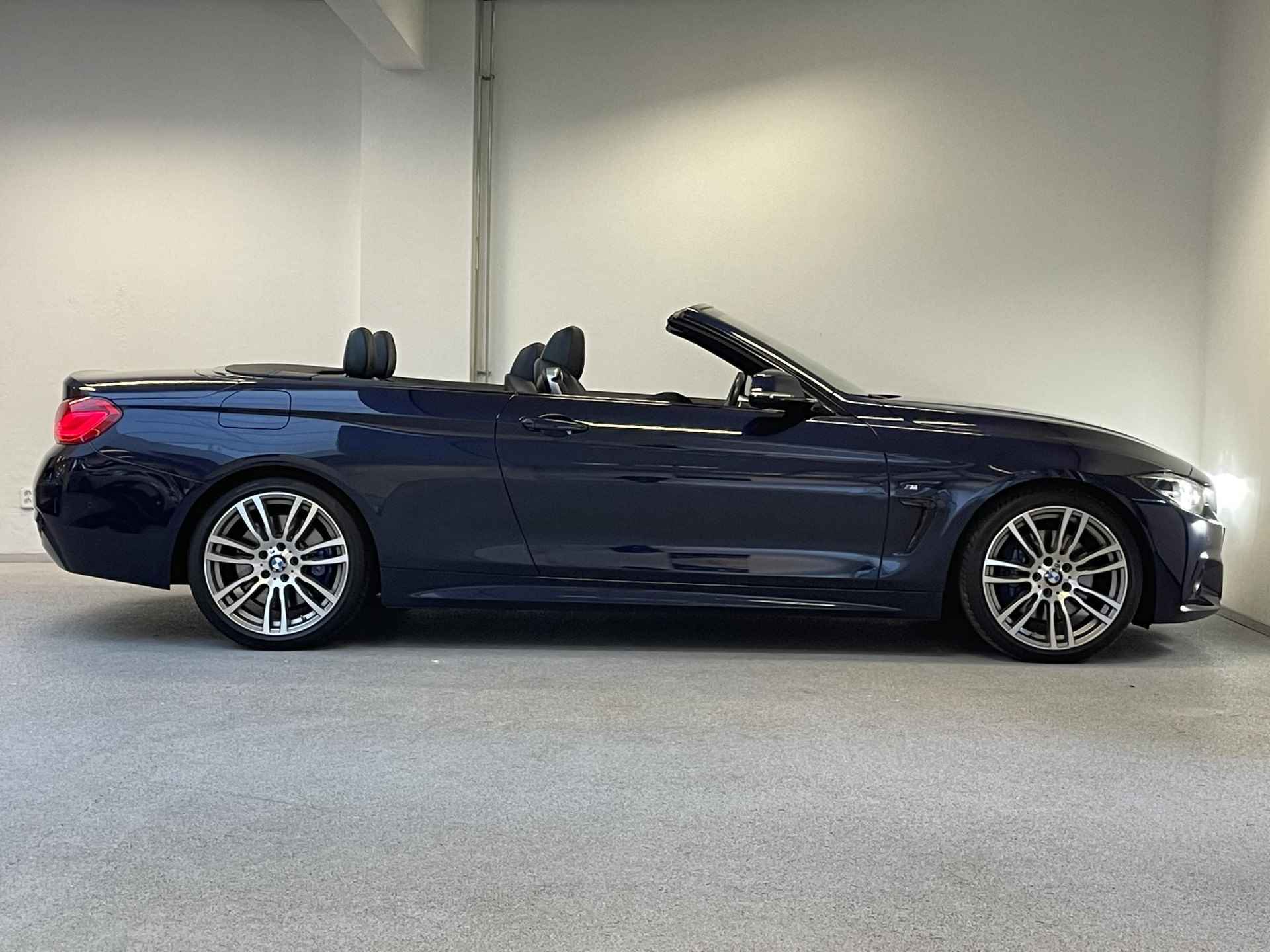 BMW 4-serie Cabrio 420i M-Sport | LEDER | 19" LMV | H&K | HEAD UP | STOEL/STUUR.V.W. | CAMERA | ORG.NL | - 12/57