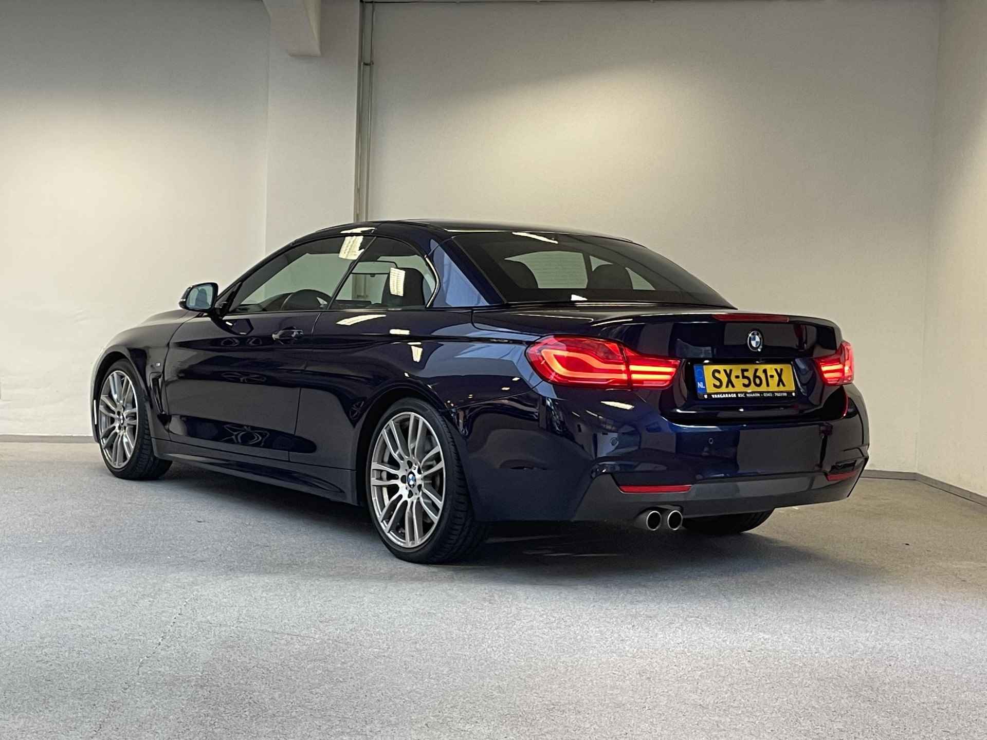 BMW 4-serie Cabrio 420i M-Sport | LEDER | 19" LMV | H&K | HEAD UP | STOEL/STUUR.V.W. | CAMERA | ORG.NL | - 15/57