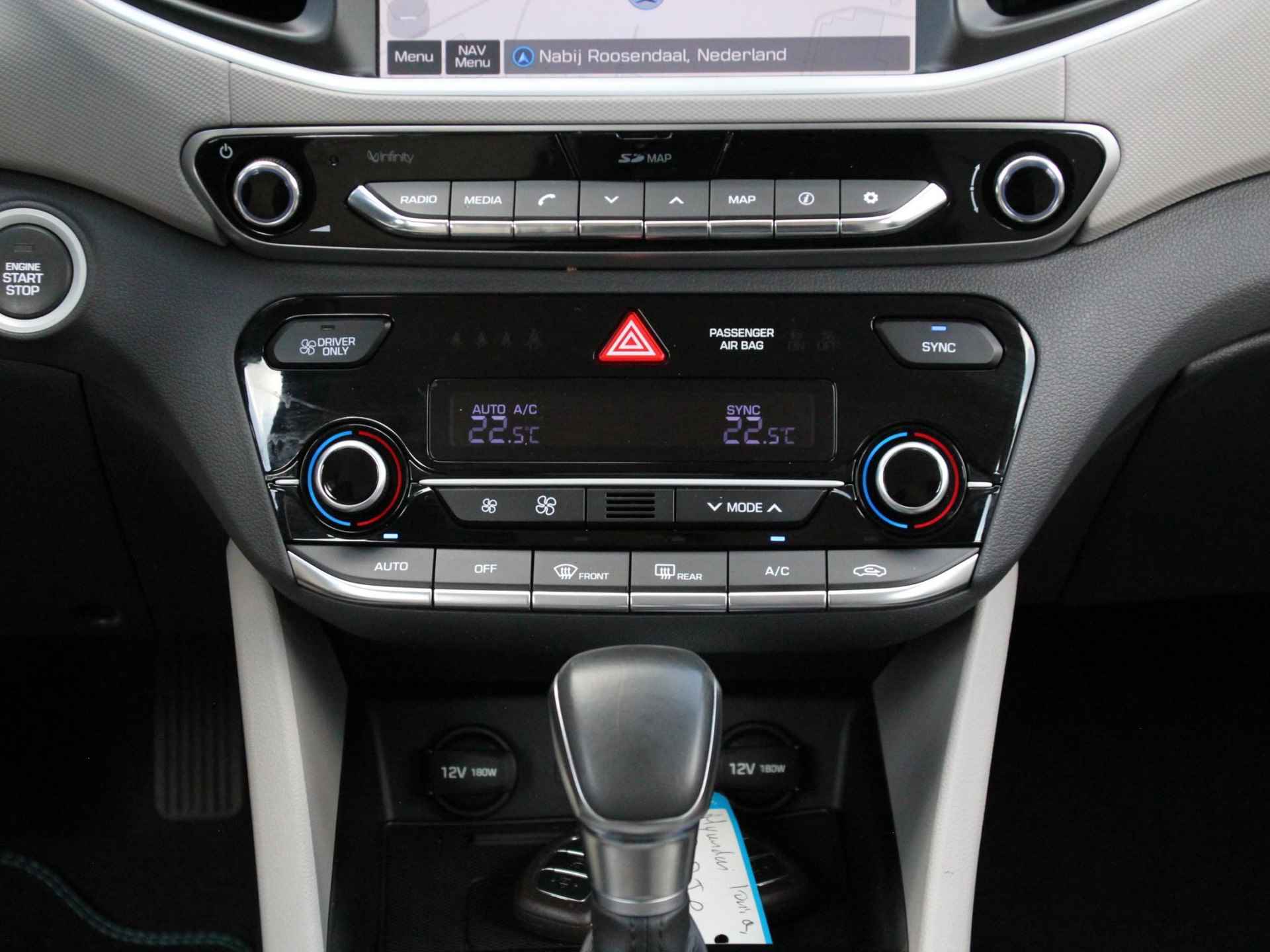 Hyundai IONIQ 1.6 GDi Premium | Navigatie | Camera | Adapt. Cruise Control | Stuur- + Stoelverwarming | Premium Audio | Keyless Entry | Rijklaarprijs! - 20/29