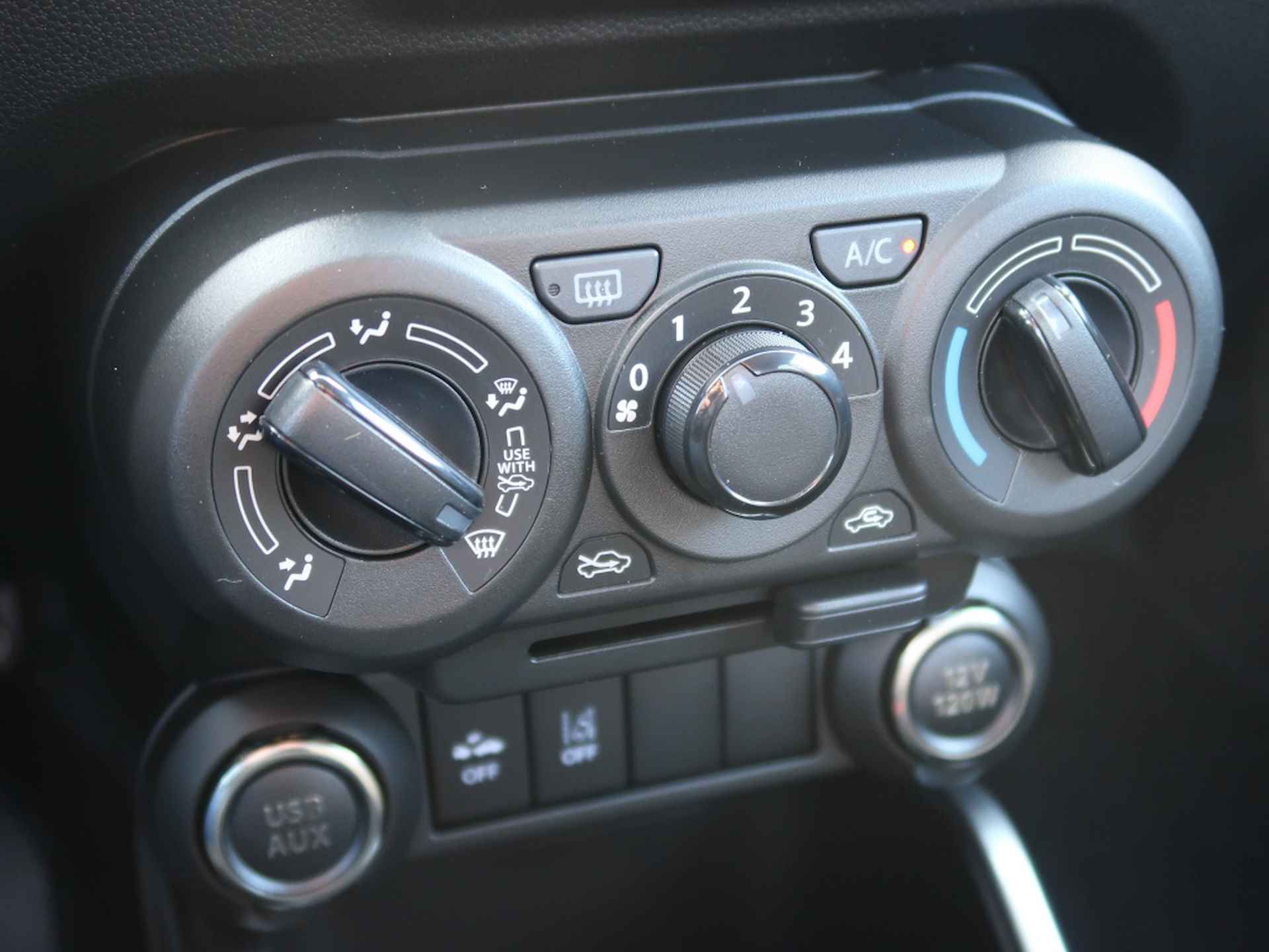 Suzuki Ignis 1.2 Select Smart Hybrid Navigatie / Camera / stoelverwarming - 12/28