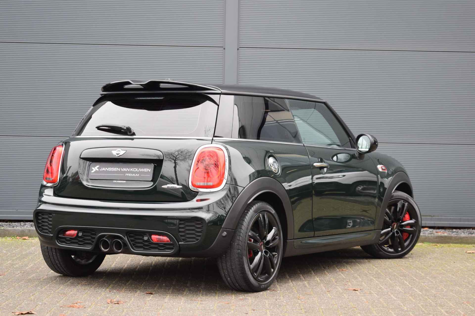 Mini Mini 2.0 John Cooper Works 231 pk Automaat / Navi / Rebel Green - 6/60