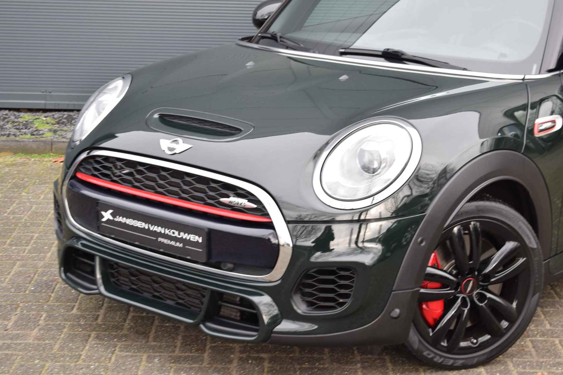 Mini Mini 2.0 John Cooper Works 231 pk Automaat / Navi / Rebel Green - 28/60