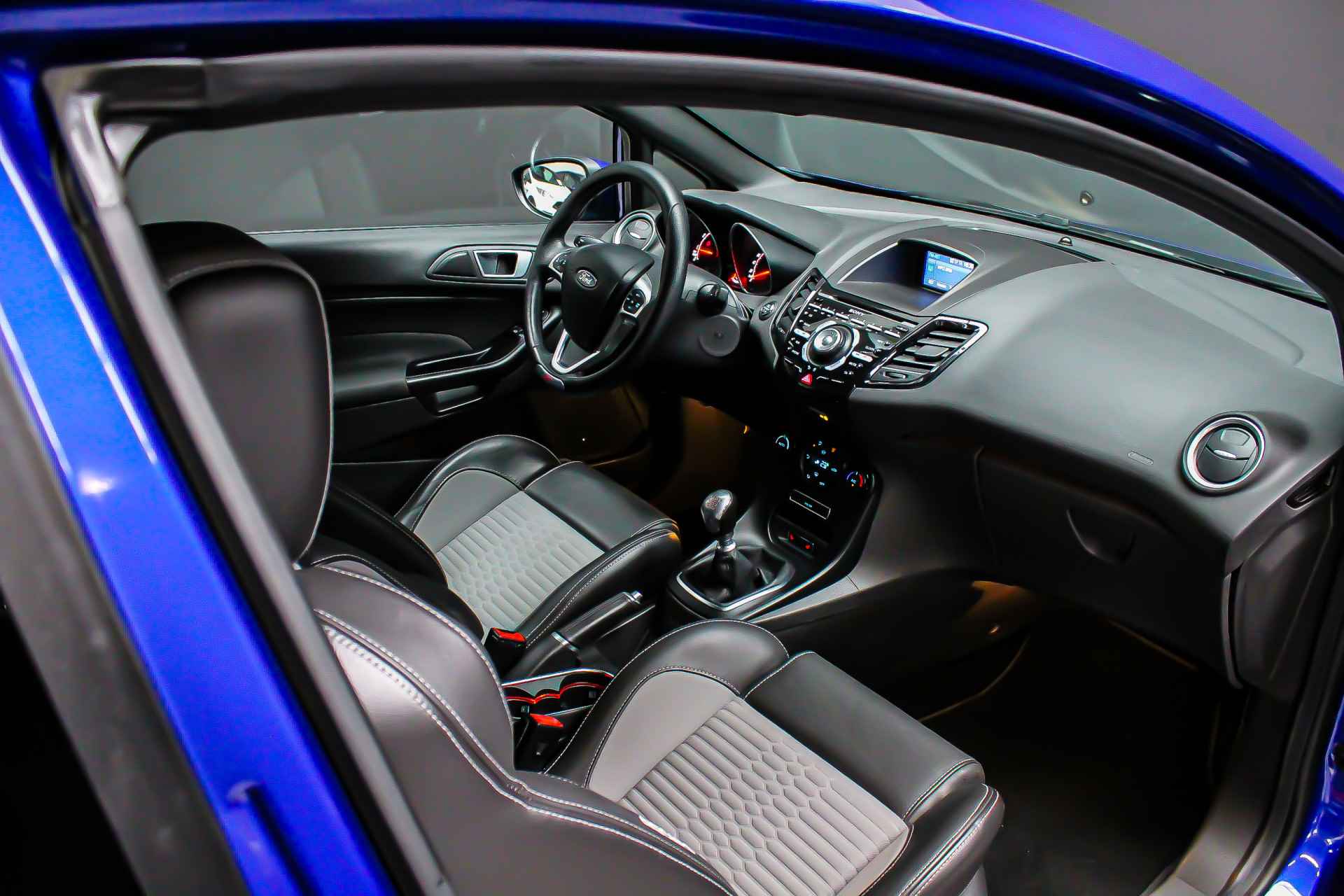Ford Fiesta 1.6 182pk ST-2 |cruisecontrol|LED voor en echter|Bluetooth|parkeersensoren achter| - 3/31