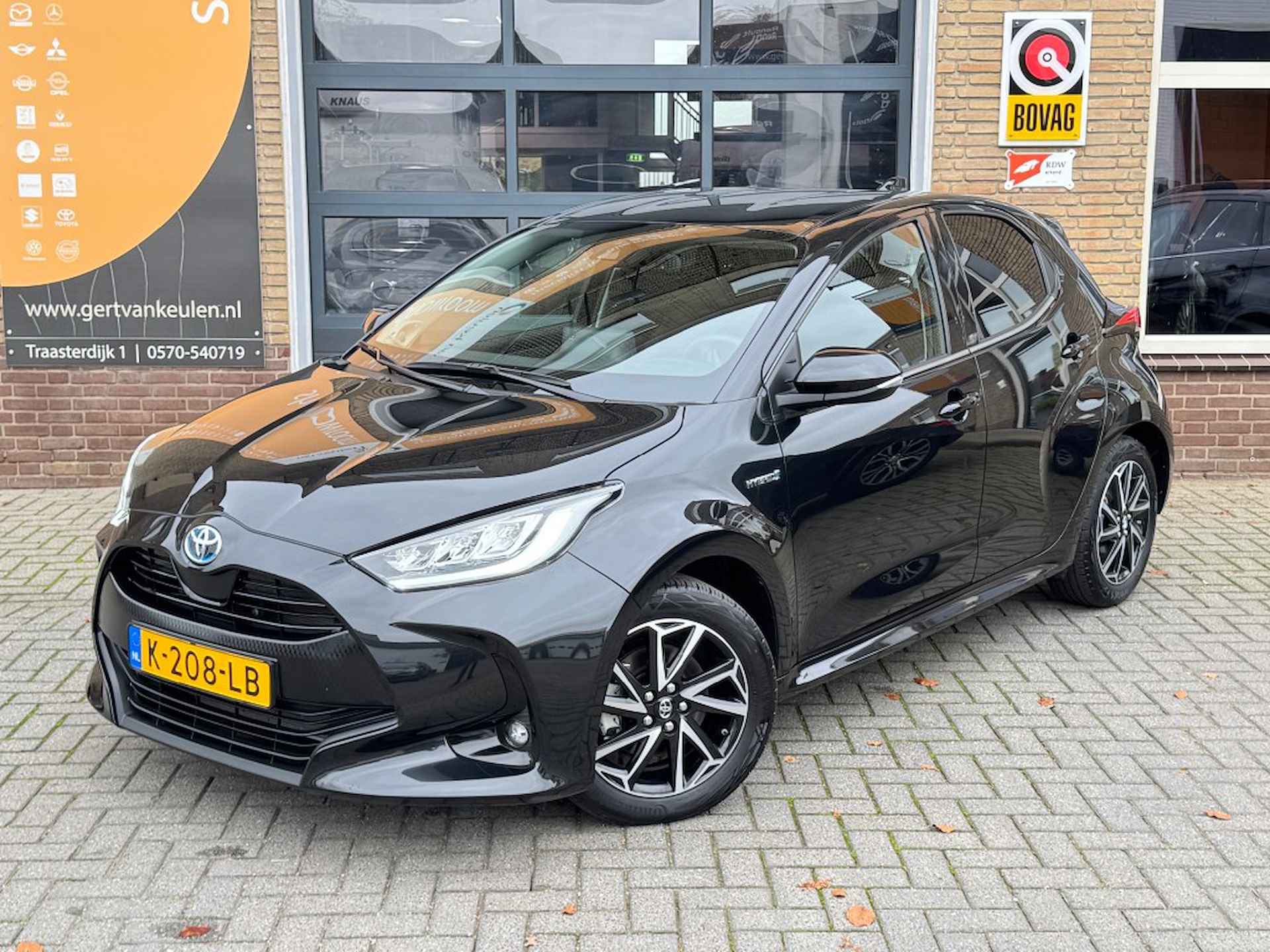 TOYOTA Yaris 1.5 HYBRID STYLE CAMERA/LED/CARPLAY/JBL/STOELVERW./NL-AUTO - 4/45