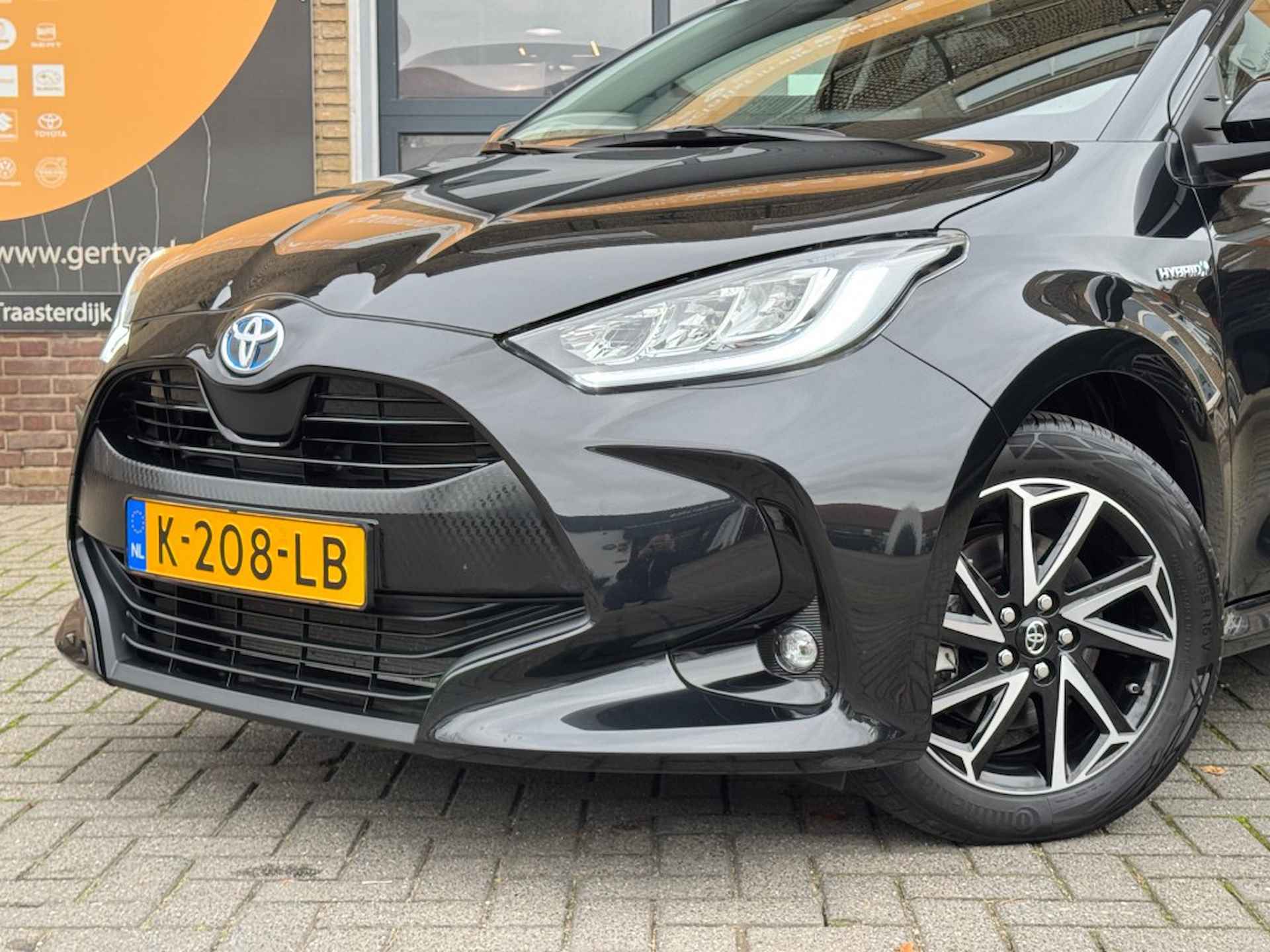 TOYOTA Yaris 1.5 HYBRID STYLE CAMERA/LED/CARPLAY/JBL/STOELVERW./NL-AUTO - 6/45