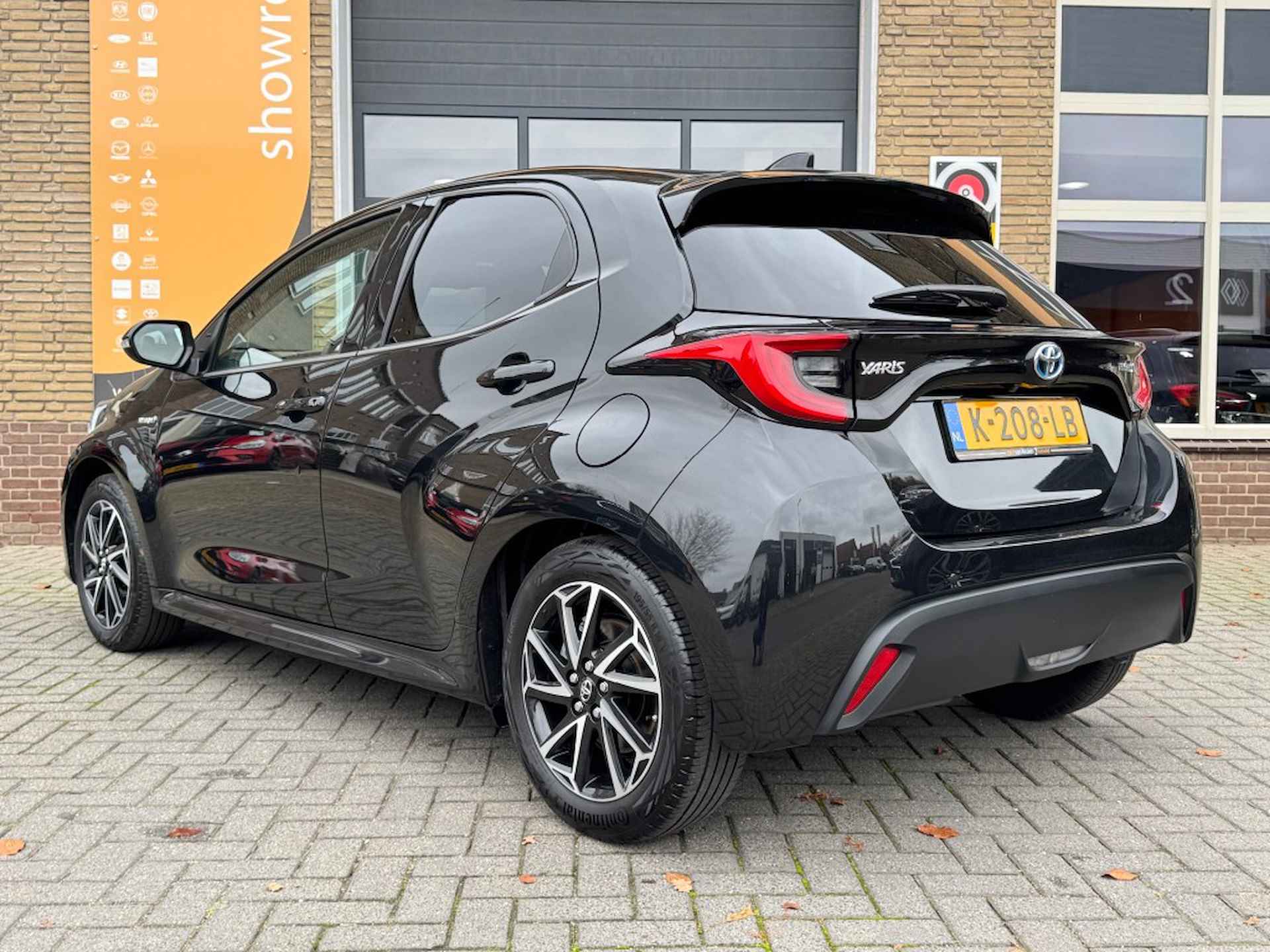 TOYOTA Yaris 1.5 HYBRID STYLE CAMERA/LED/CARPLAY/JBL/STOELVERW./NL-AUTO - 10/45