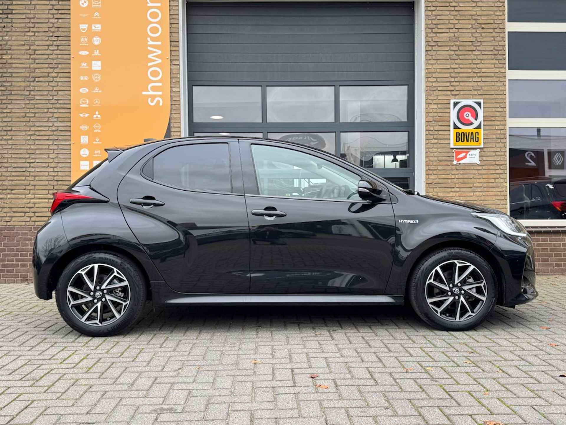 TOYOTA Yaris 1.5 HYBRID STYLE CAMERA/LED/CARPLAY/JBL/STOELVERW./NL-AUTO - 33/45