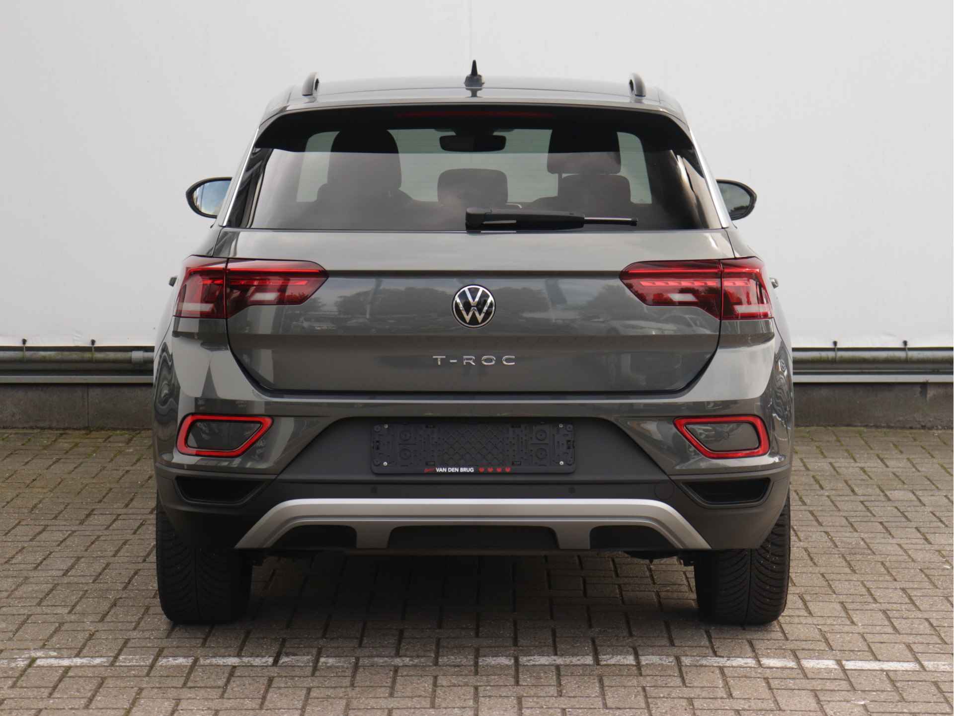 Volkswagen T-Roc 1.5 TSI Move 150pk Automaat | Navigatie | Stoelverwarming | Parkeersensoren | Spiegel pakket | - 6/44