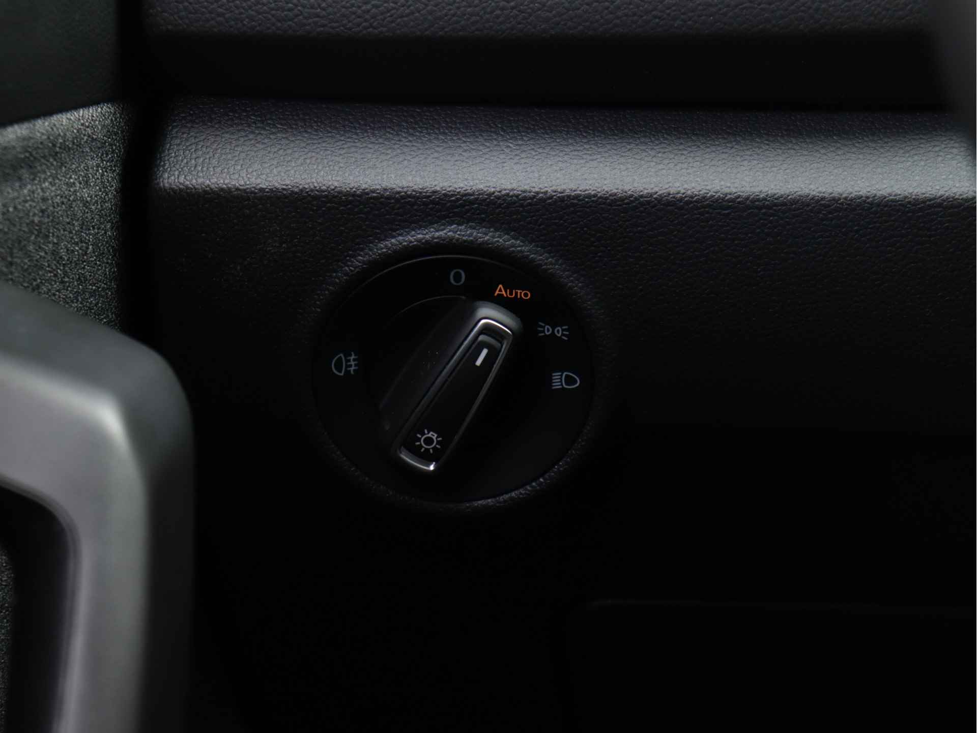 Volkswagen T-Roc 1.5 TSI Move 150pk Automaat | Navigatie | Stoelverwarming | Parkeersensoren | Spiegel pakket | - 27/44