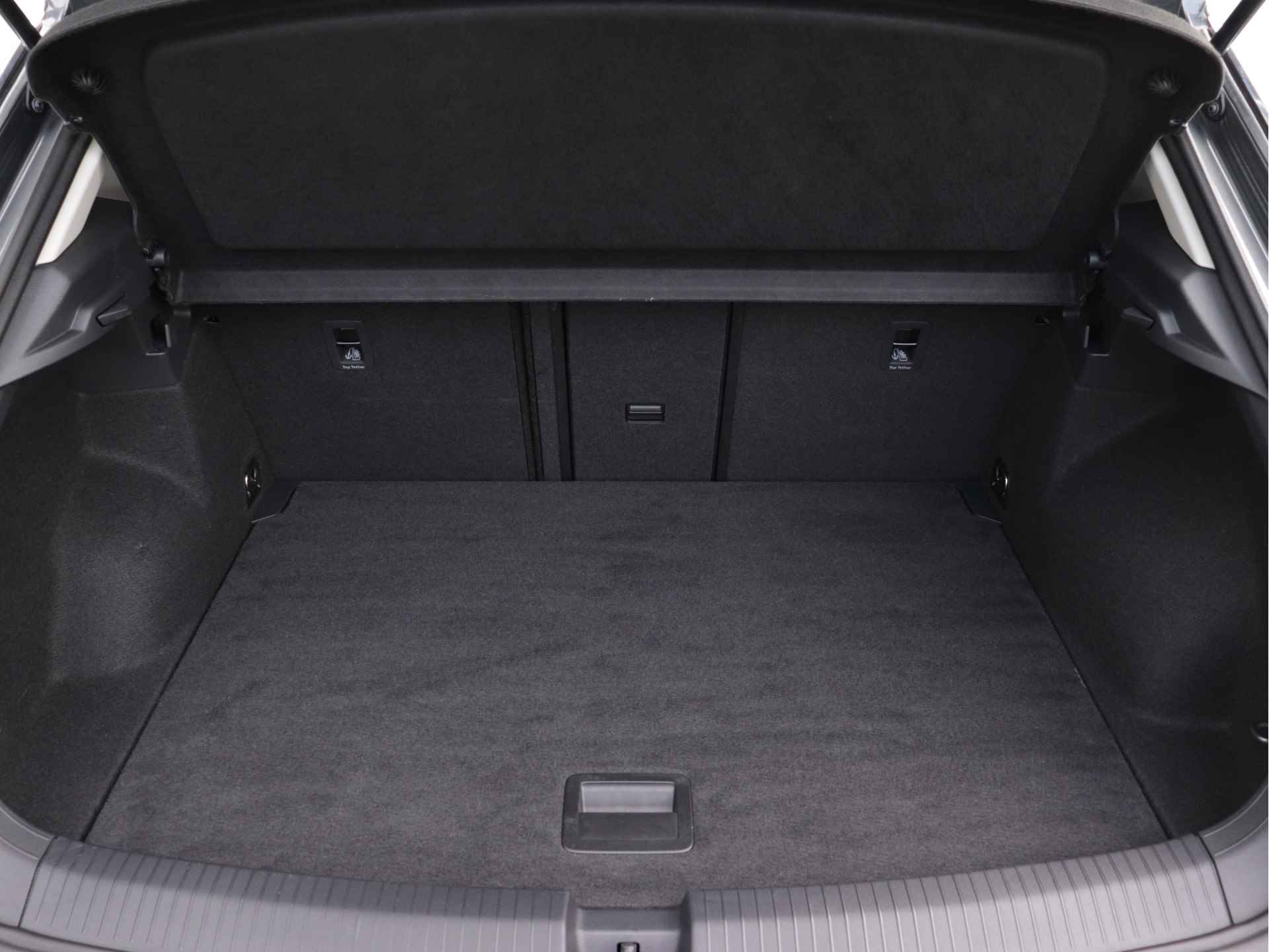 Volkswagen T-Roc 1.5 TSI Move 150pk Automaat | Navigatie | Stoelverwarming | Parkeersensoren | Spiegel pakket | - 28/44