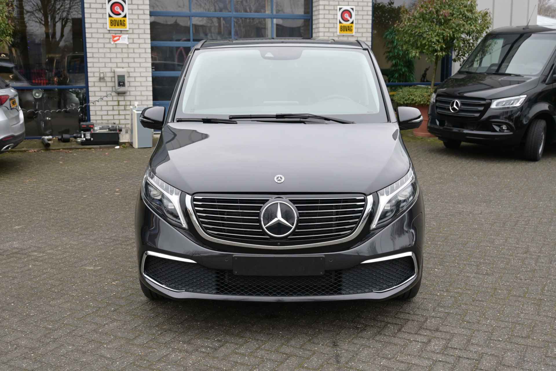 Mercedes-Benz EQV 300 L3 Avantgarde 90 kWh Incl BTW, Airmatic/Luchtvering, 8 pers. Comfort stoelen, Electrische deuren - 3/24