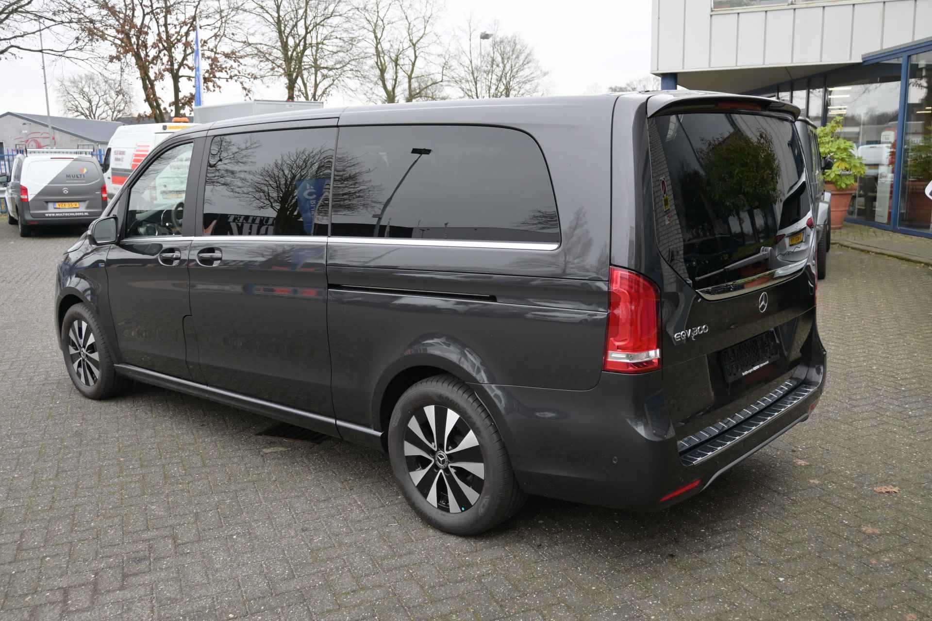 Mercedes-Benz EQV 300 L3 Avantgarde 90 kWh Incl BTW, Airmatic/Luchtvering, 8 pers. Comfort stoelen, Electrische deuren - 14/24