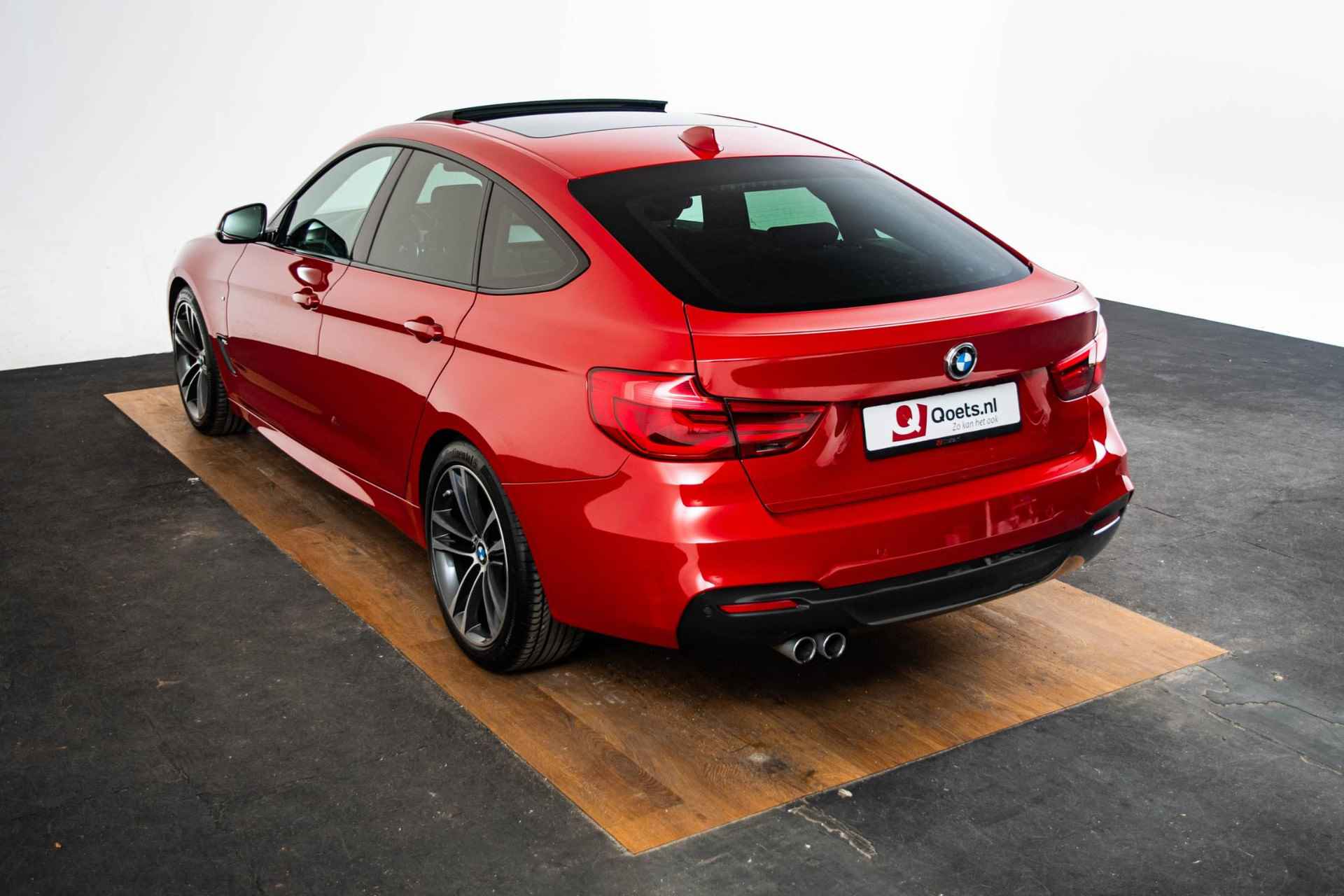 BMW 3-serie Gran Turismo 320d High Executive M Sport - Panoramadak - Active Protection - Elektrisch verwarmde voorstoelen - Head Up - Getinte ruiten - Achteruitrijcamera - Automatisch dimmende binnen/buitenspiegel - 13/72