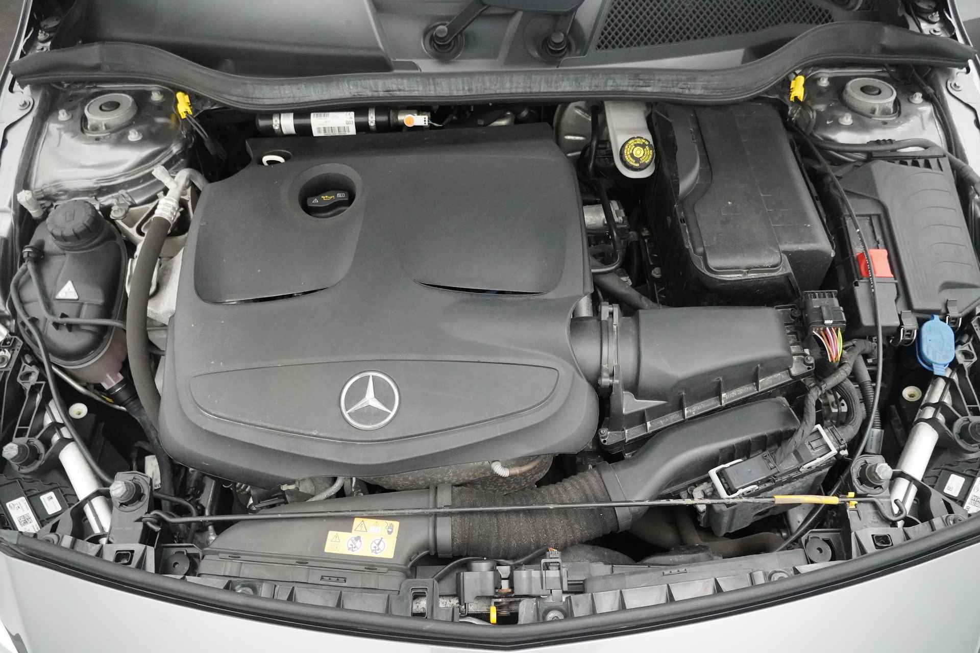 Mercedes-Benz A-Klasse BWJ 2017 180 Ambition 123 PK AUTOMAAT / FULL LED / SCHUIF-KANTEL DAK / COMFORTSTOELEN / NAVI / CLIMA / CRUISE / PARKEERSENSOREN - 33/34