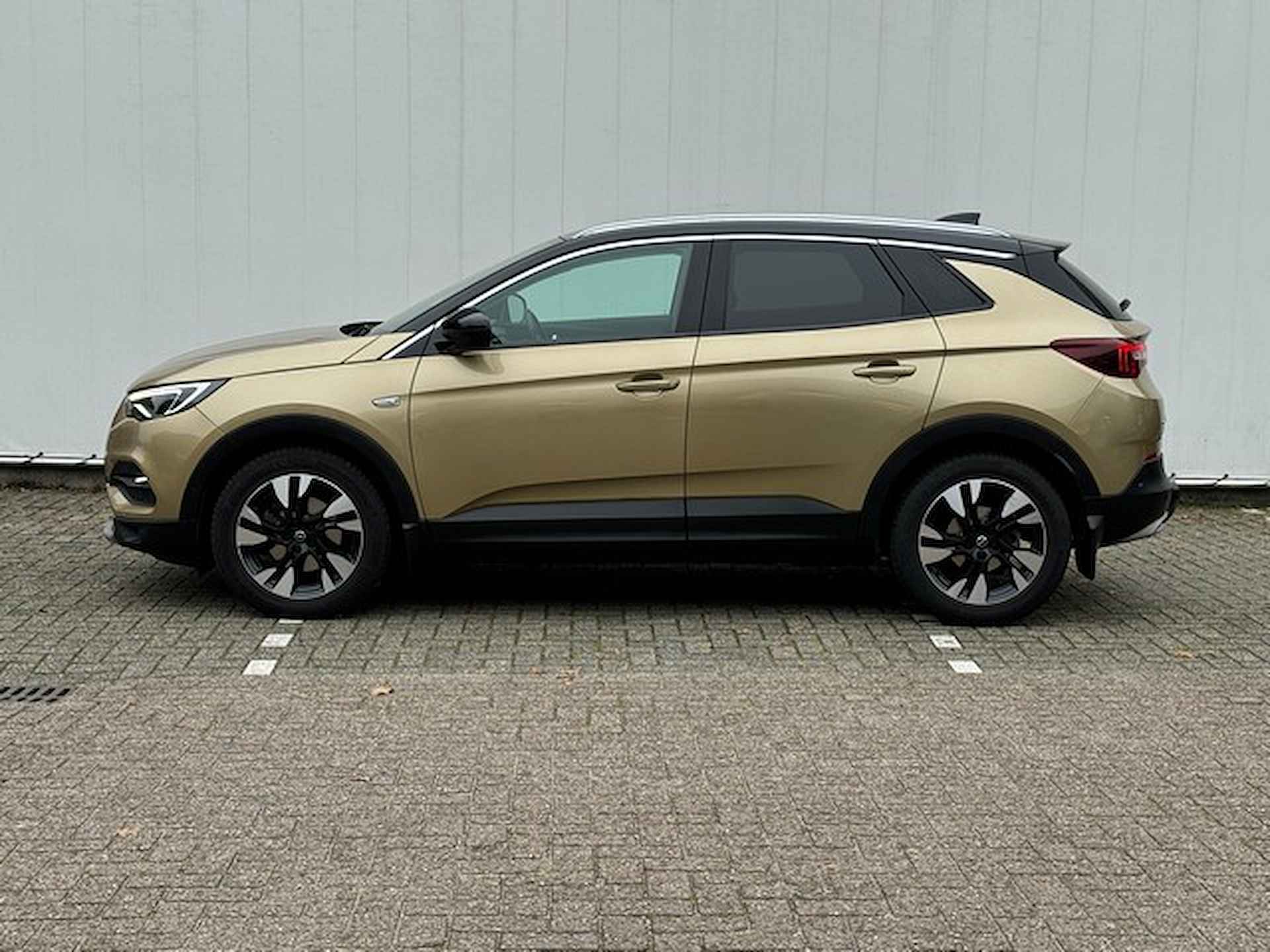 Opel Grandland X 1.2 Turbo Ultimate Automaat met Leer, Stoelkoeling, Denon Audio, Navi/360-Camera - 3/34