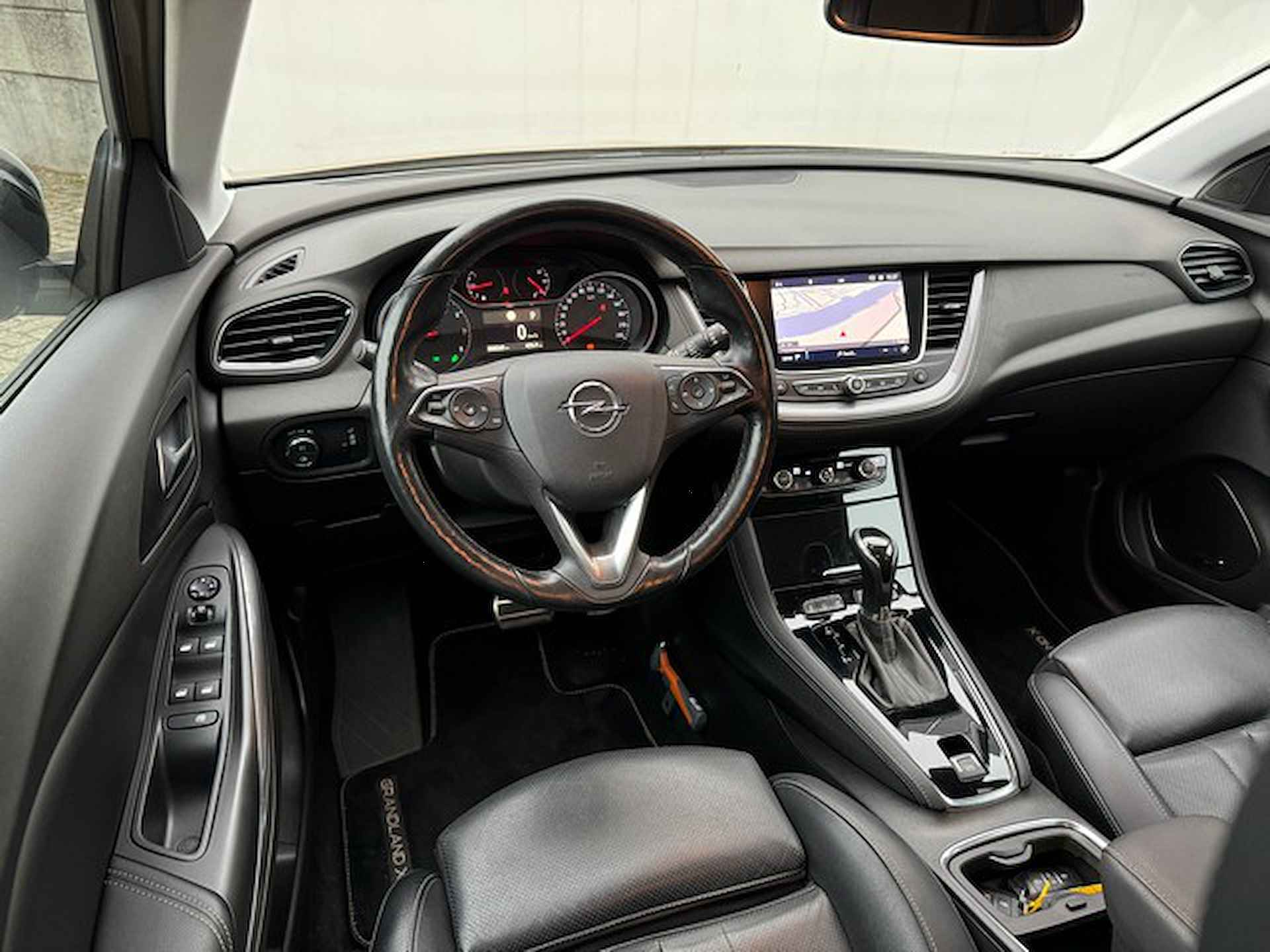 Opel Grandland X 1.2 Turbo Ultimate Automaat met Leer, Stoelkoeling, Denon Audio, Navi/360-Camera - 8/34