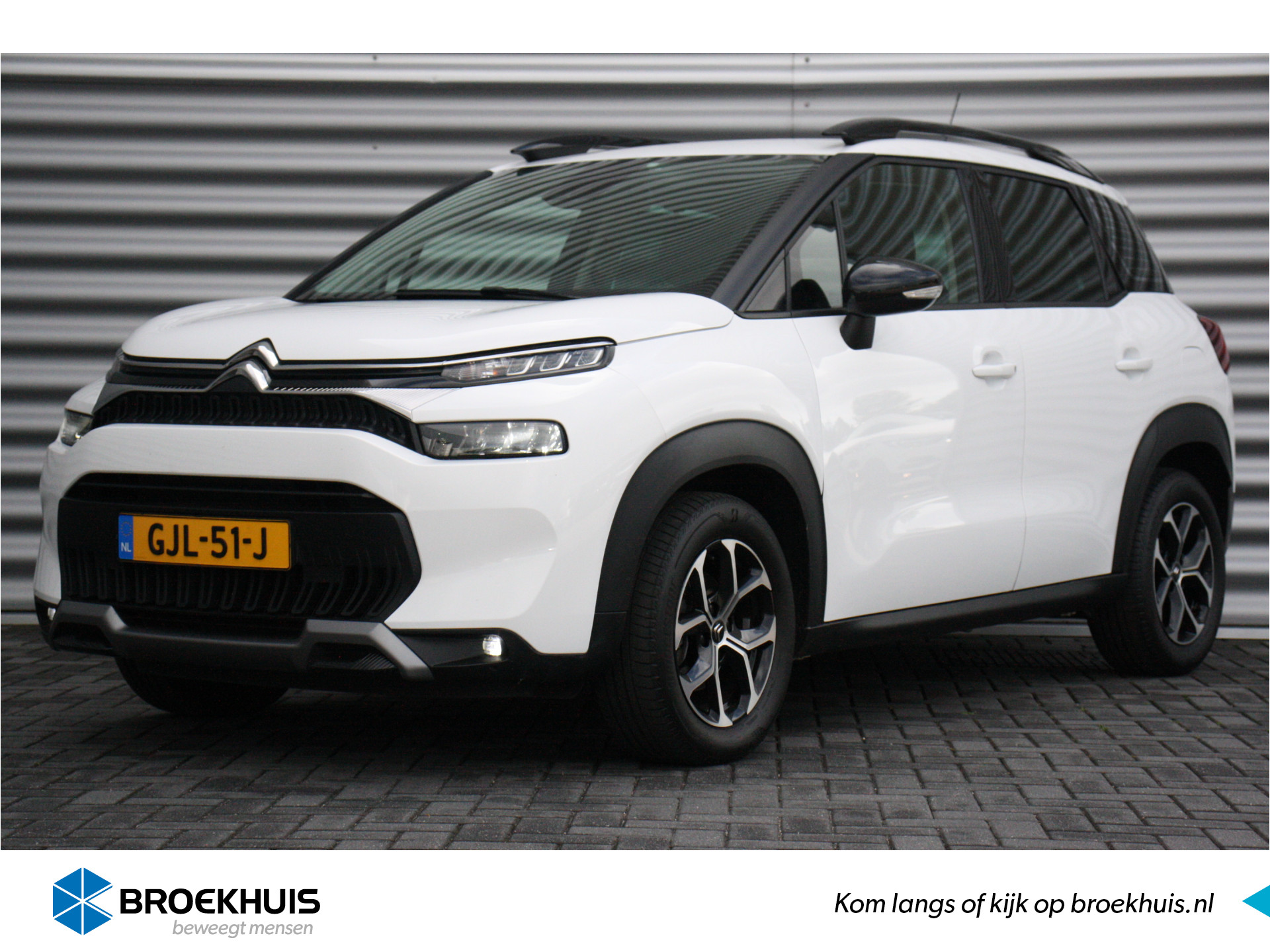 Citroën C3 Aircross 1.2 PURETECH 130PK SHINE AUTOMAAT / NAVI / LEDER / CLIMA / LED / 16" LMV / PDC / BLUETOOTH / CRUISECONTROL / 1E EIGENAAR / NIEUW