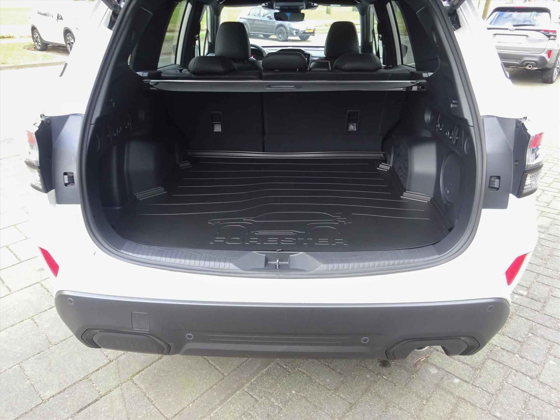 Subaru Forester Premium E-BOXER Crystal White Pearl | Modeljaar 2025 | 8 jaar volledige garantie - 13/53