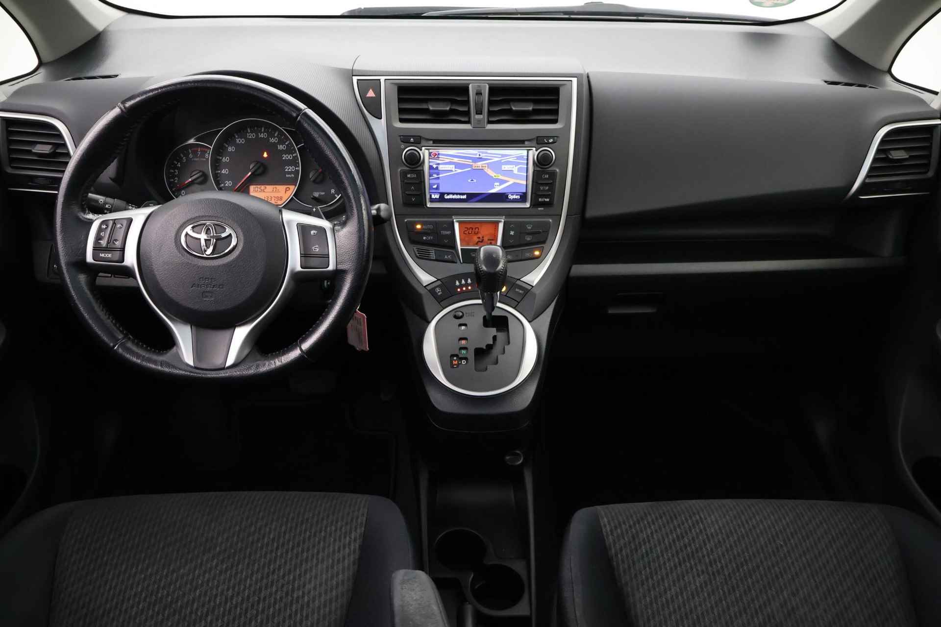 Toyota Verso-S 1.3 VVT-i Aspiration Trekhaak Navigatie Automaat - 24/35