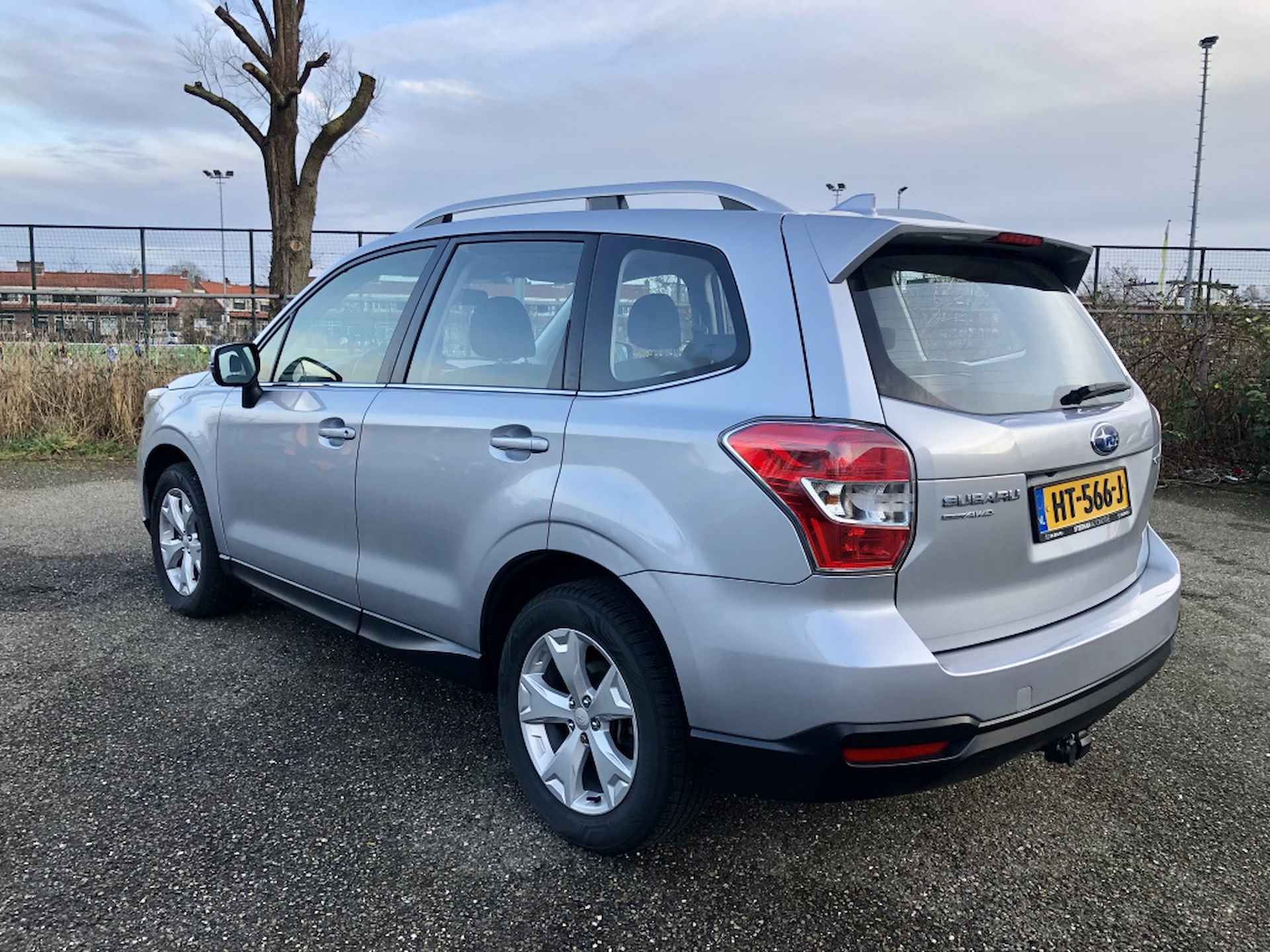 Subaru Forester 2.0 Comfort  All weather banden, afn. trekhaak - 5/24