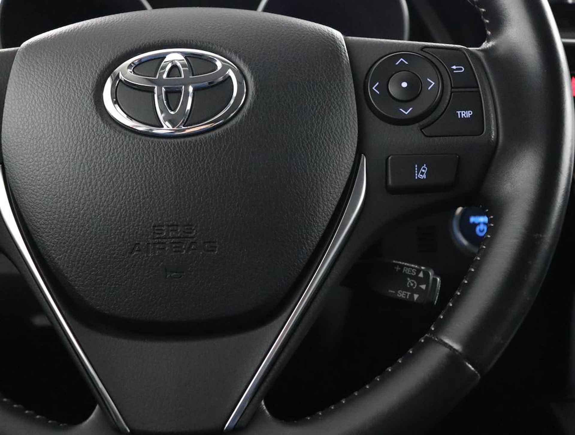 Toyota Auris 1.8 Hybrid Executive | Stoelverwarming | Climate control | - 21/52