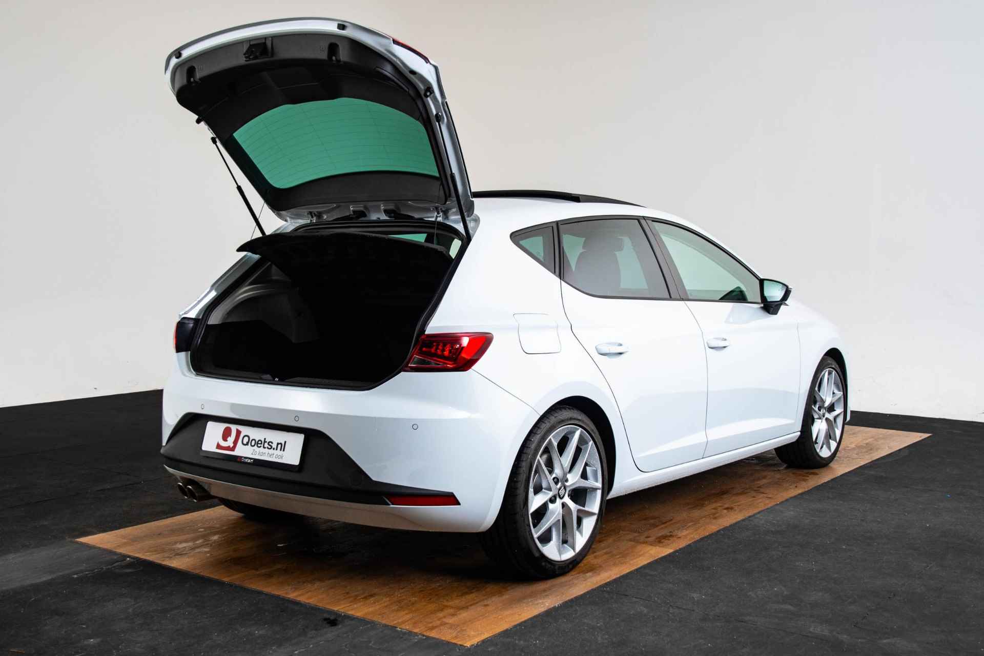 SEAT Leon ST 1.8 TSI FR Business 1e eigenaar & Dealer onderhouden - Panoramadak - Stoelverwarming - Leder - Parkeerhulp voor/achter - Privacy Glas - LED koplampen - 13/65