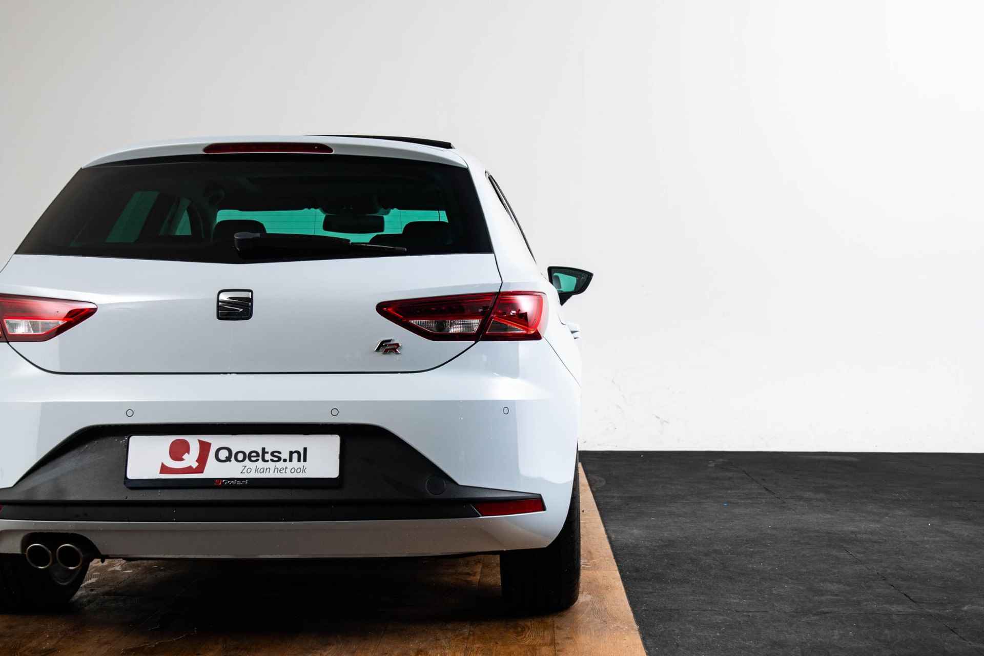 SEAT Leon ST 1.8 TSI FR Business 1e eigenaar & Dealer onderhouden - Panoramadak - Stoelverwarming - Leder - Parkeerhulp voor/achter - Privacy Glas - LED koplampen - 25/65