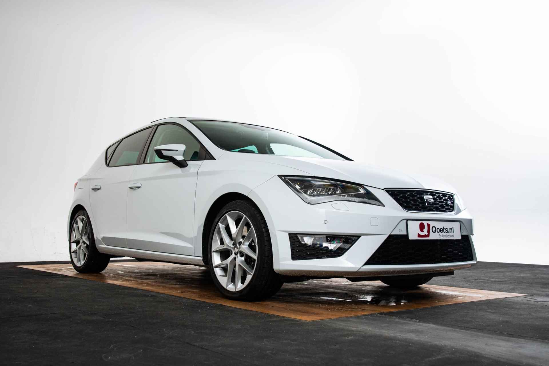 SEAT Leon ST 1.8 TSI FR Business 1e eigenaar & Dealer onderhouden - Panoramadak - Stoelverwarming - Leder - Parkeerhulp voor/achter - Privacy Glas - LED koplampen - 36/65