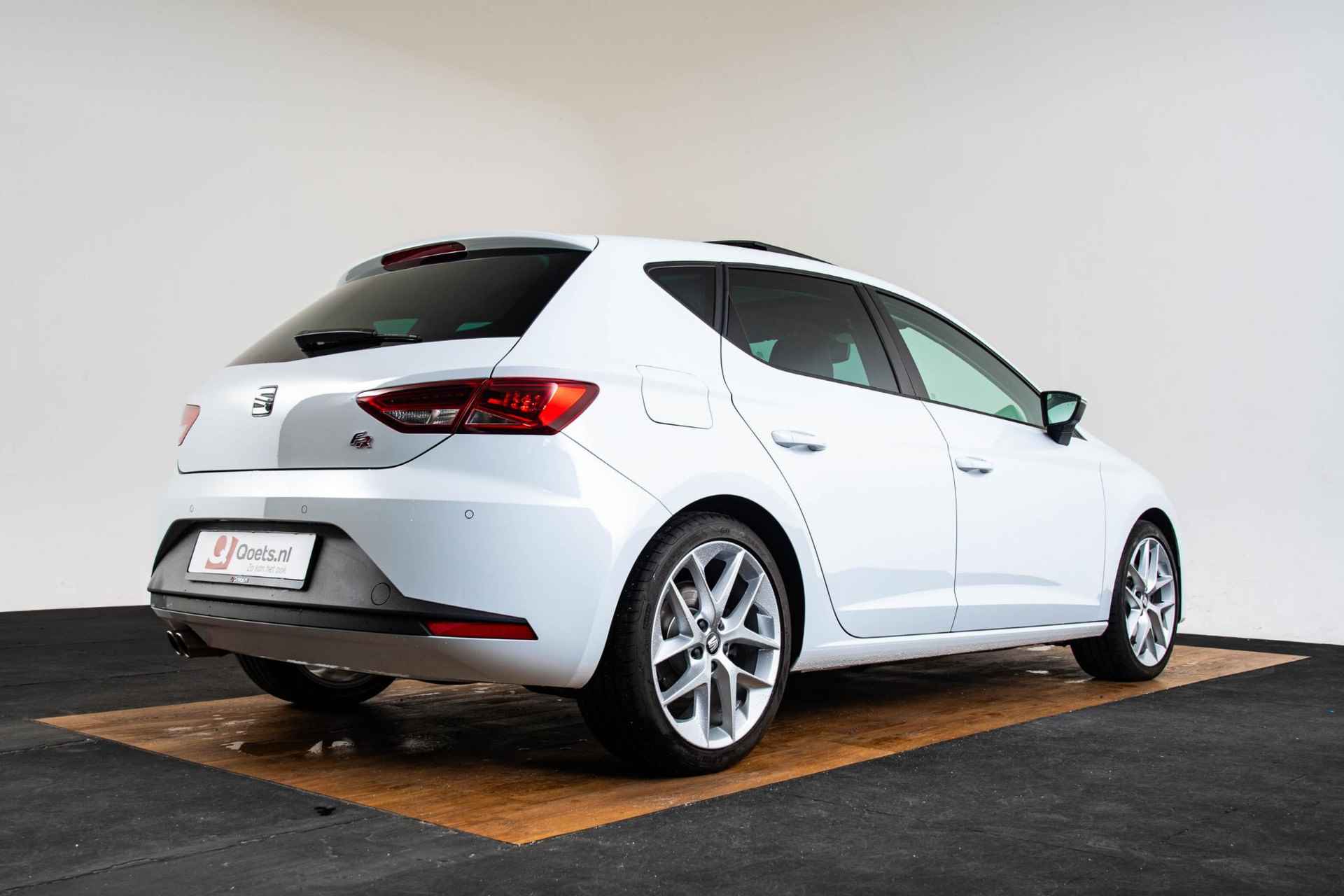 SEAT Leon ST 1.8 TSI FR Business 1e eigenaar & Dealer onderhouden - Panoramadak - Stoelverwarming - Leder - Parkeerhulp voor/achter - Privacy Glas - LED koplampen - 50/65