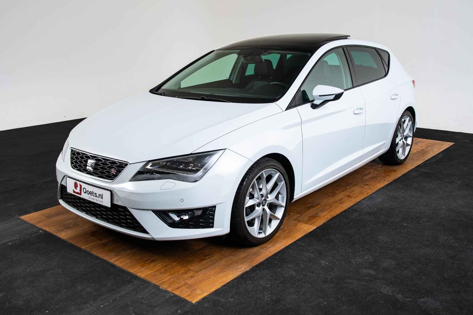 SEAT Leon ST 1.8 TSI FR Business 1e eigenaar & Dealer onderhouden - Panoramadak - Stoelverwarming - Leder - Parkeerhulp voor/achter - Privacy Glas - LED koplampen - 61/65