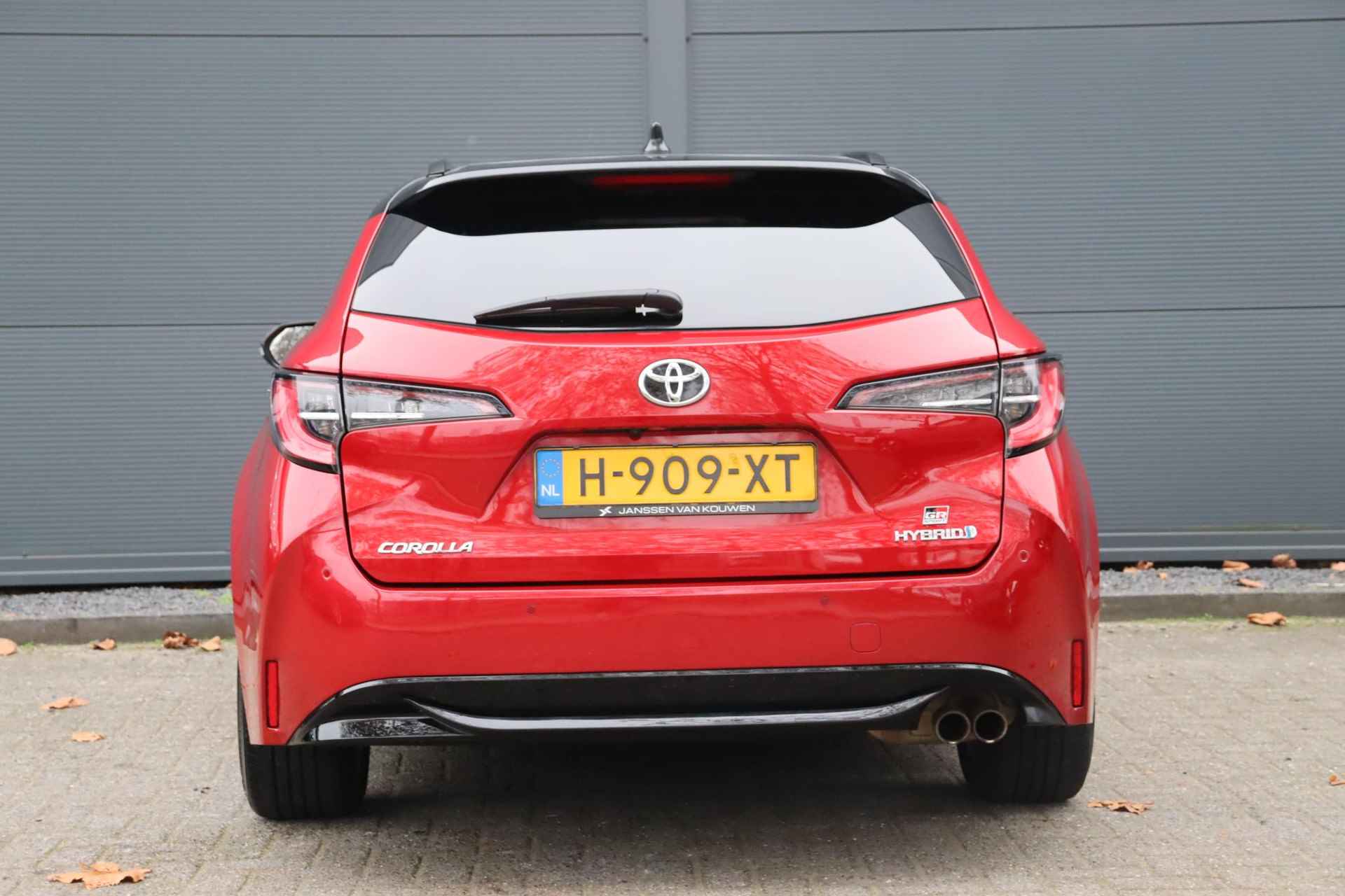 Toyota Corolla Touring Sports 2.0 Hybrid Business GR-Sport / Stoelverwarming / Navi / Camera / JBL / LED - 5/42