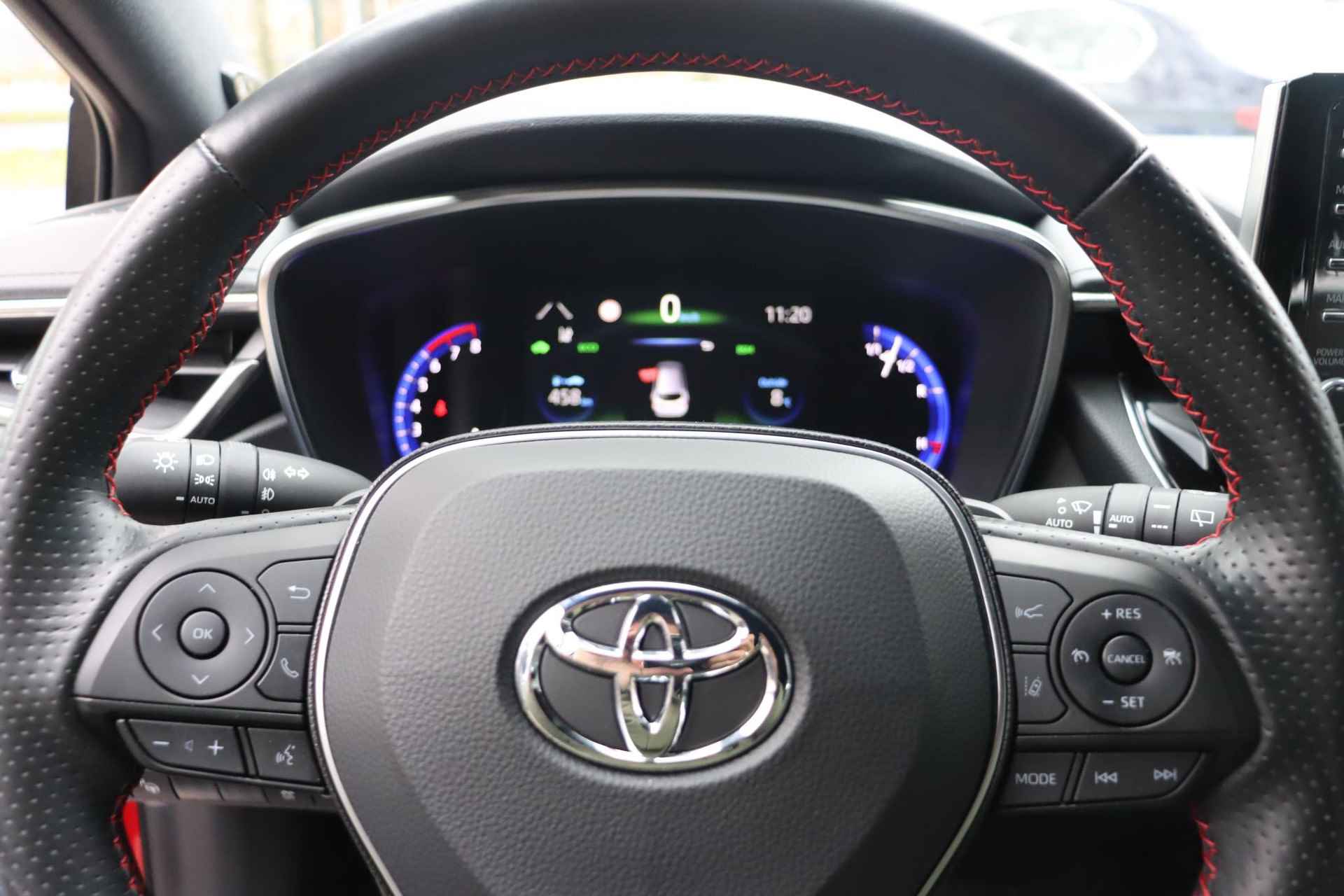 Toyota Corolla Touring Sports 2.0 Hybrid Business GR-Sport / Stoelverwarming / Navi / Camera / JBL / LED - 15/42