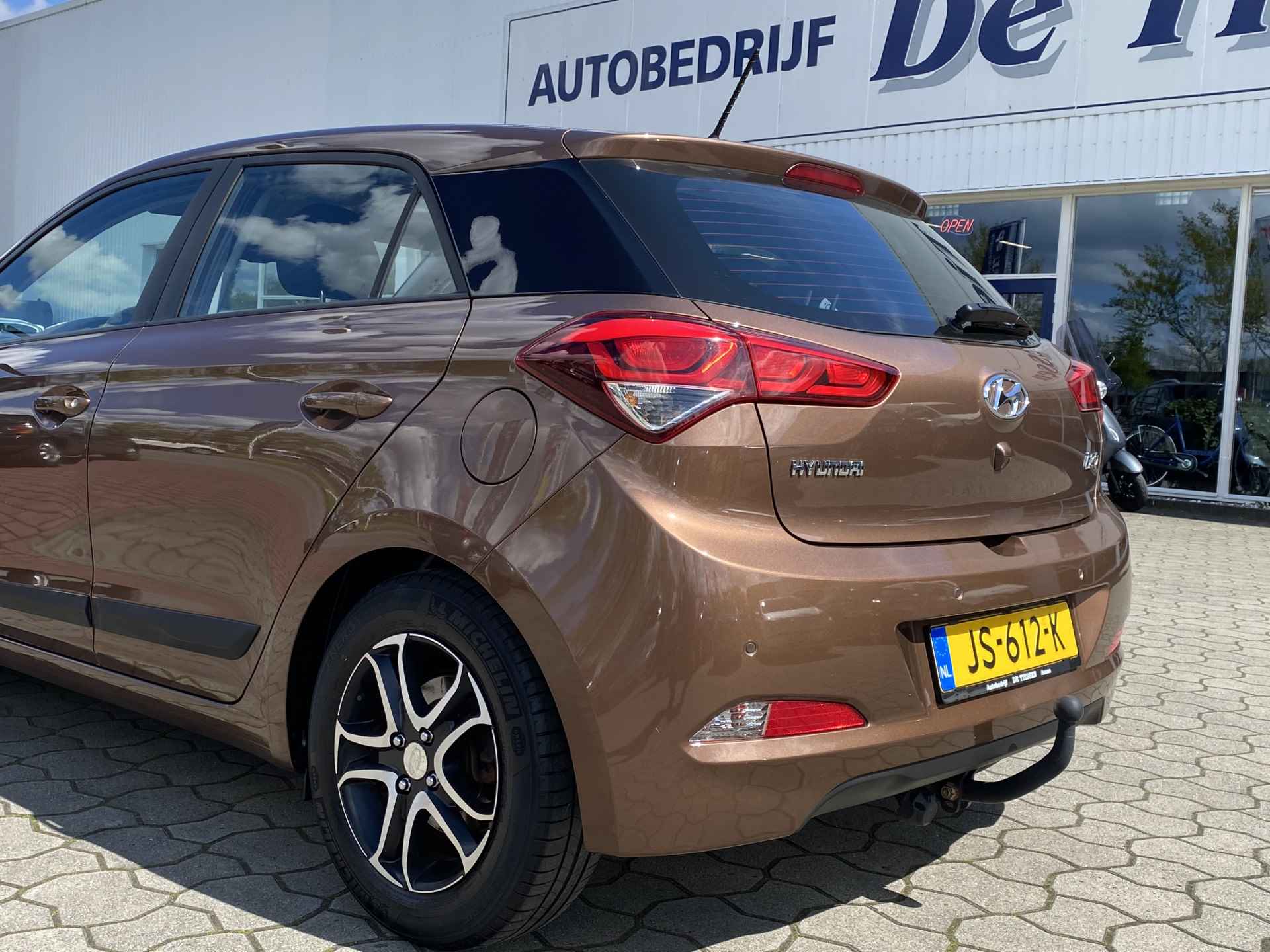 Hyundai i20 1.0 T-GDI Comfort 100 PK, Climate, Cruise, Navi, Trekhaak, Rijklaar met beurt & garantie! - 27/30