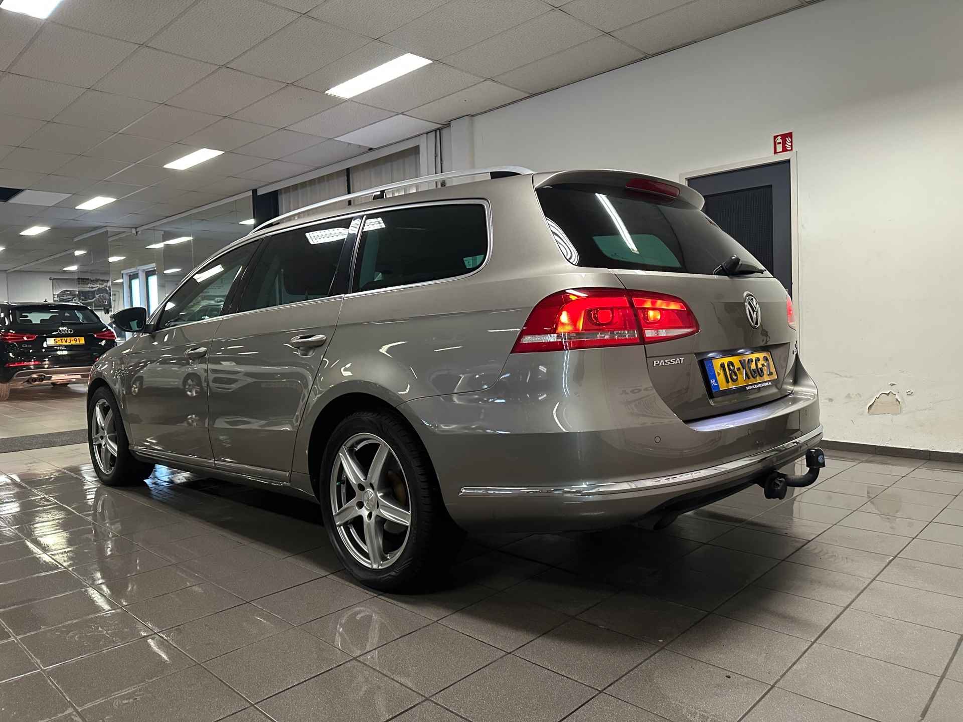 Volkswagen Passat Variant 1.4 TSI Highline BlueMotion * Automaat / Trekhaak / Navigatie / NL Auto * - 3/23