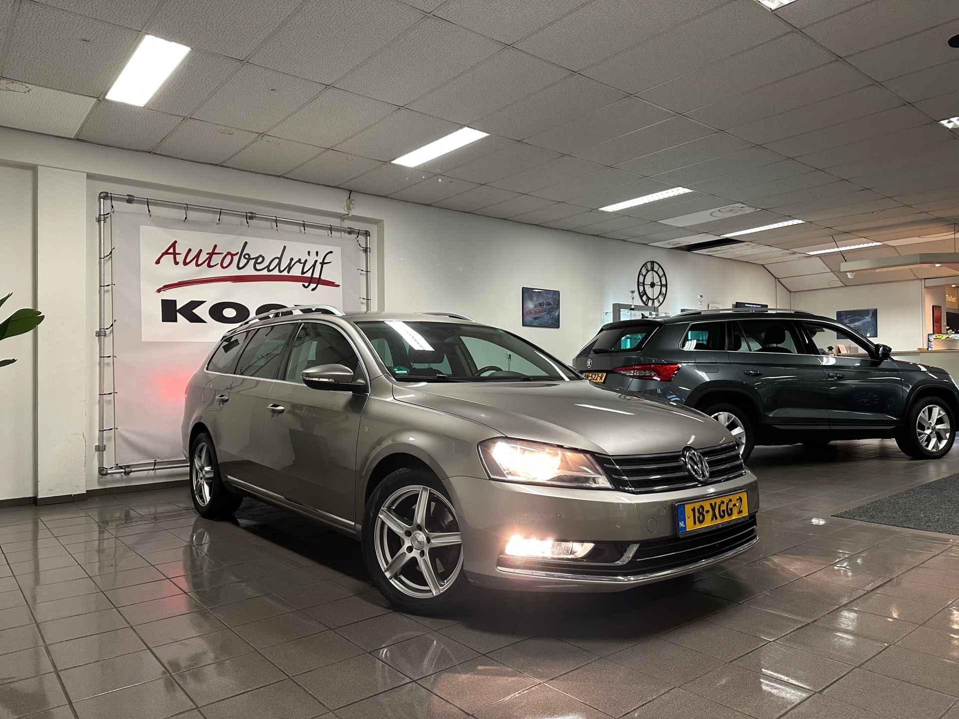 Volkswagen Passat Variant 1.4 TSI Highline BlueMotion * Automaat / Trekhaak / Navigatie / NL Auto * - 7/23