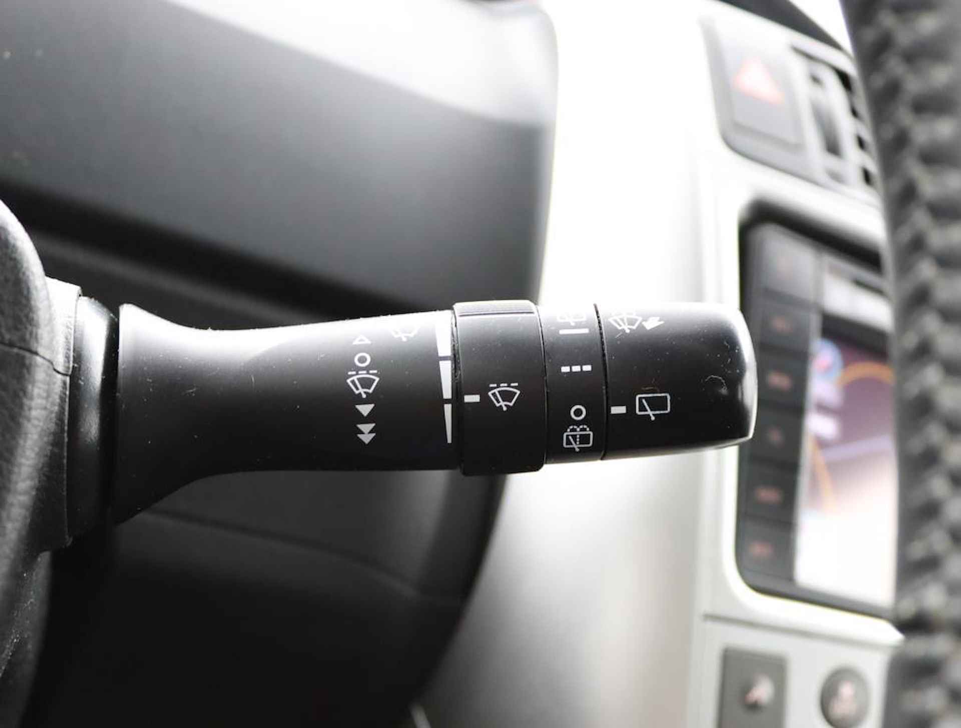 Toyota Verso 1.8 VVT-i Business | Trekhaak | Lichtmetalen velgen | Camera | Panoramadak | - 30/61