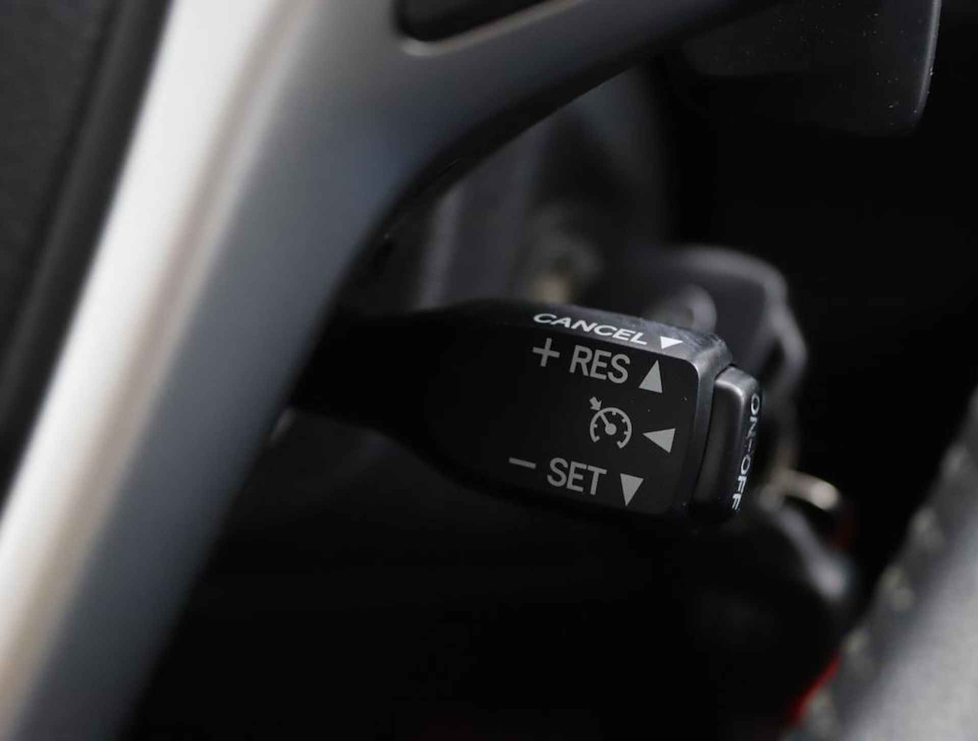 Toyota Verso 1.8 VVT-i Business | Trekhaak | Lichtmetalen velgen | Camera | Panoramadak | - 50/61