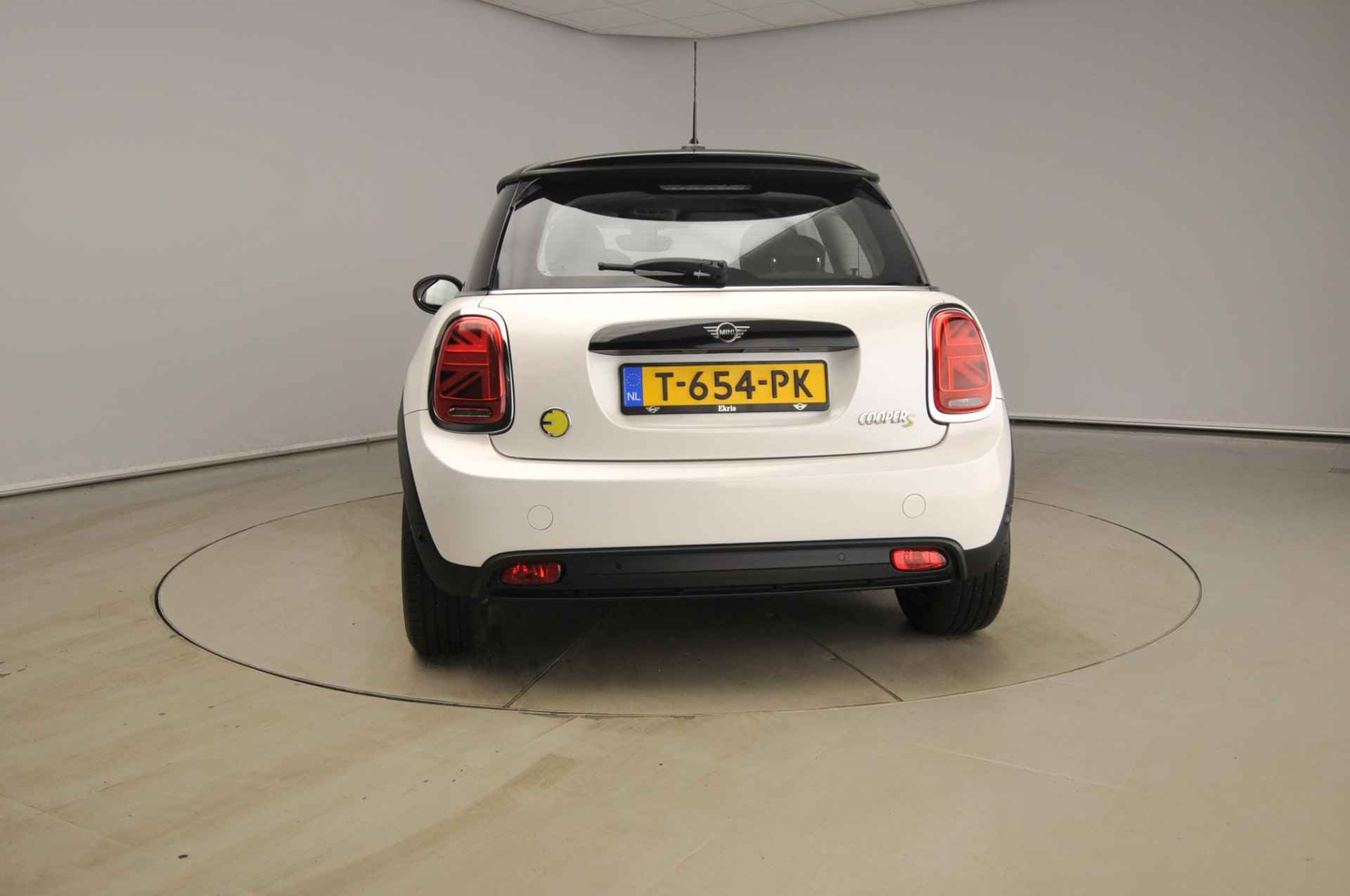 Mini 3-deurs Cooper SE Half Leder / Sportstoelen / PDC / LED / DAB / Alu wielen 16 inch - 4/40