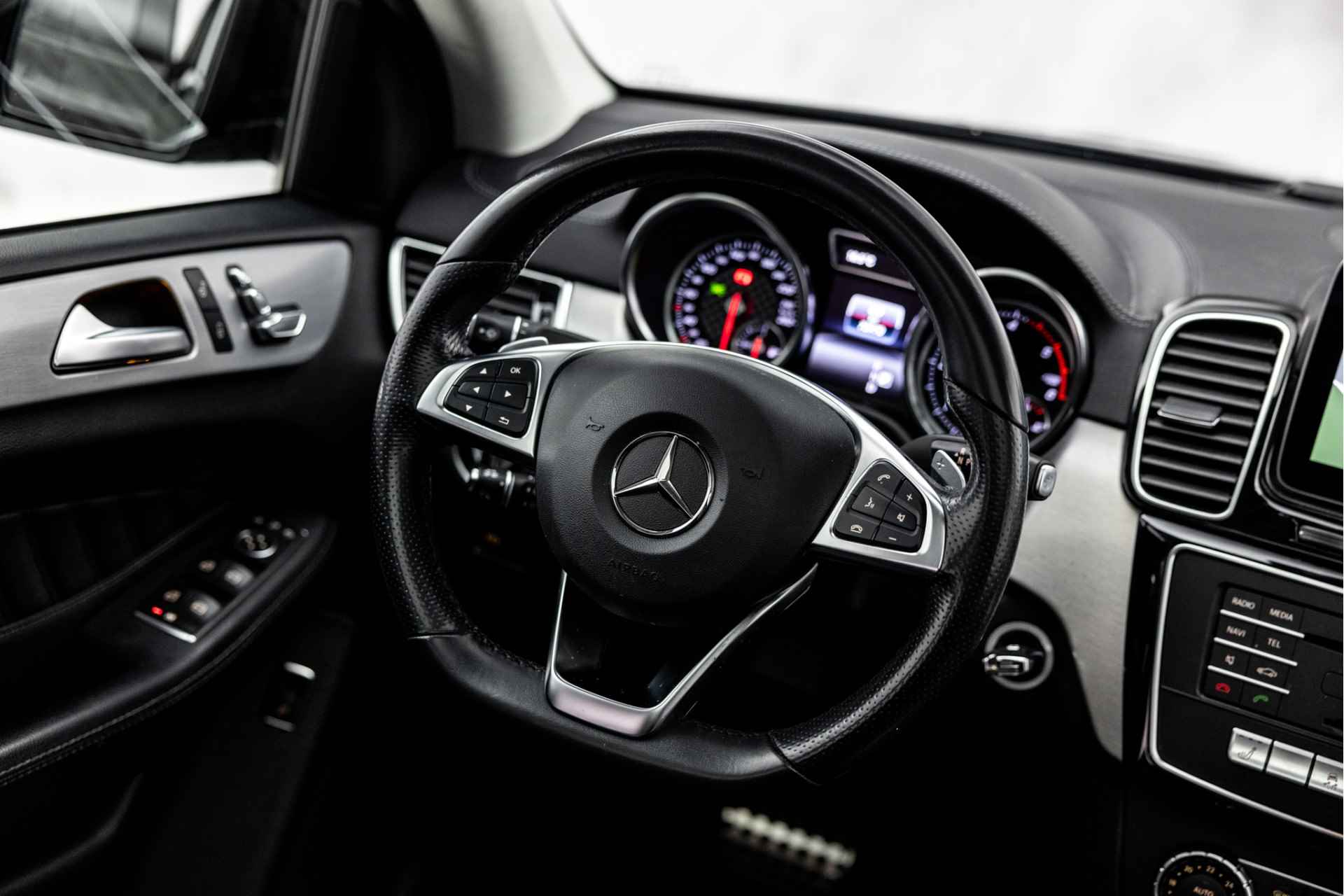 Mercedes-Benz GLE Coupé 350 d 4MATIC AMG | Pano | Night | Distronic+ | 21" - 13/51